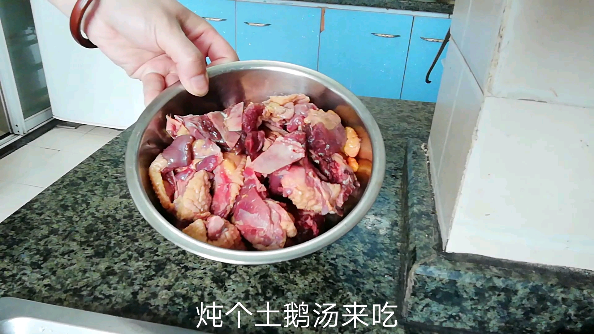 好食材只需简单的烹饪,最简单的靓汤出锅了