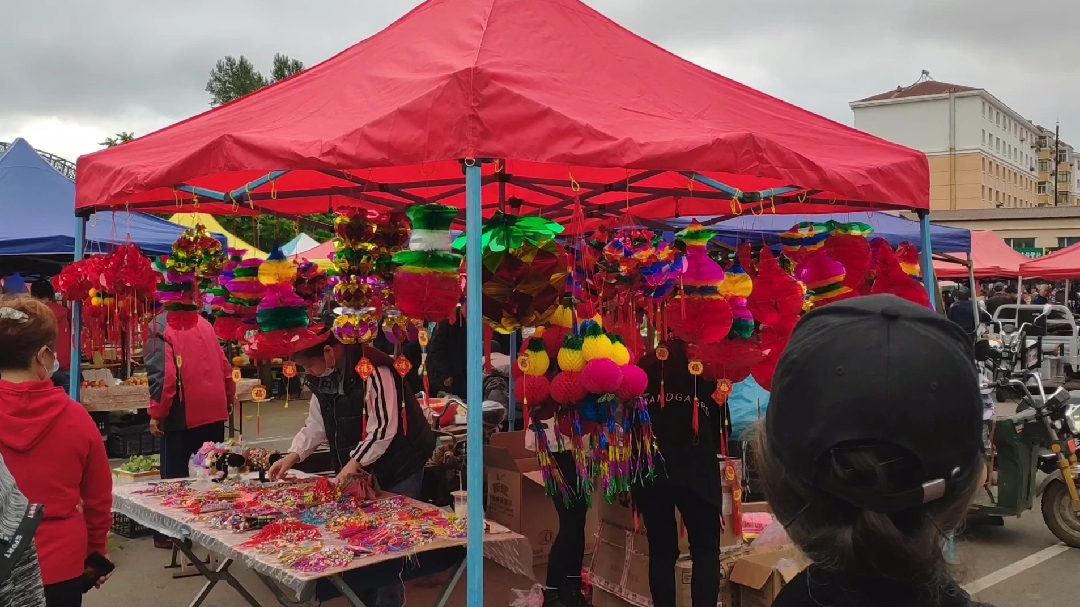 端午节你那里习俗有什么?吃粽子,磕鸡蛋,挂葫芦系五彩绳