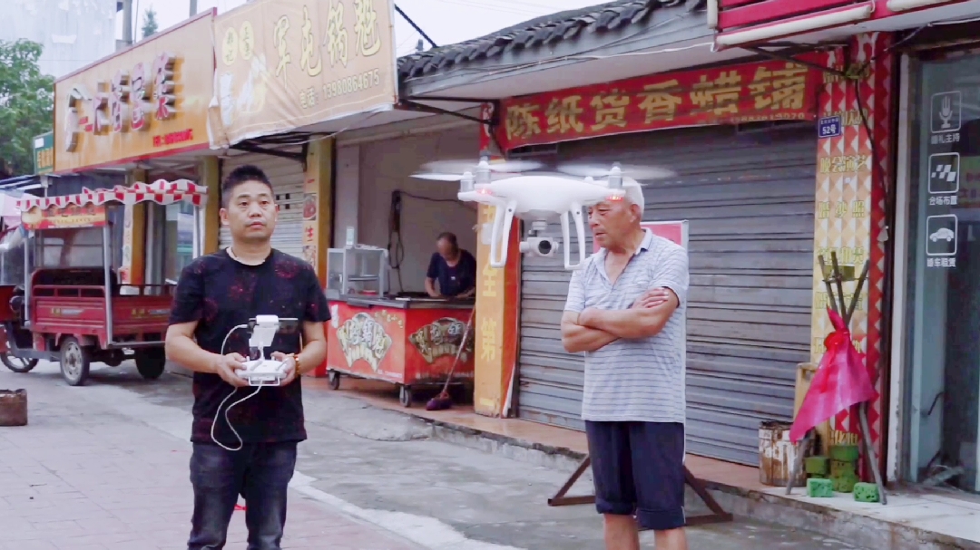 我都觉得自己太败家,花1万块钱买了台无人机,就是为了拍视频