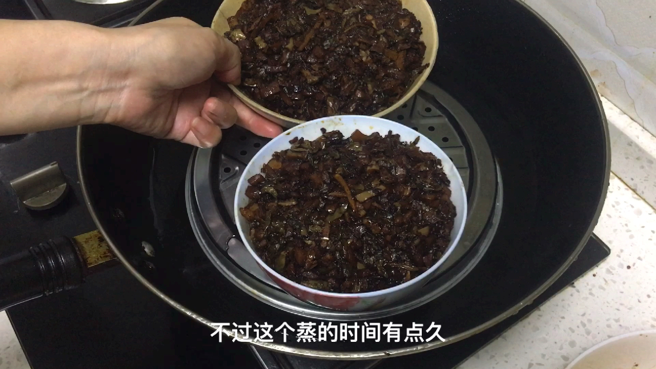 花了半天时间做了入口即化的梅菜扣肉,味道太赞了,就是有点腻