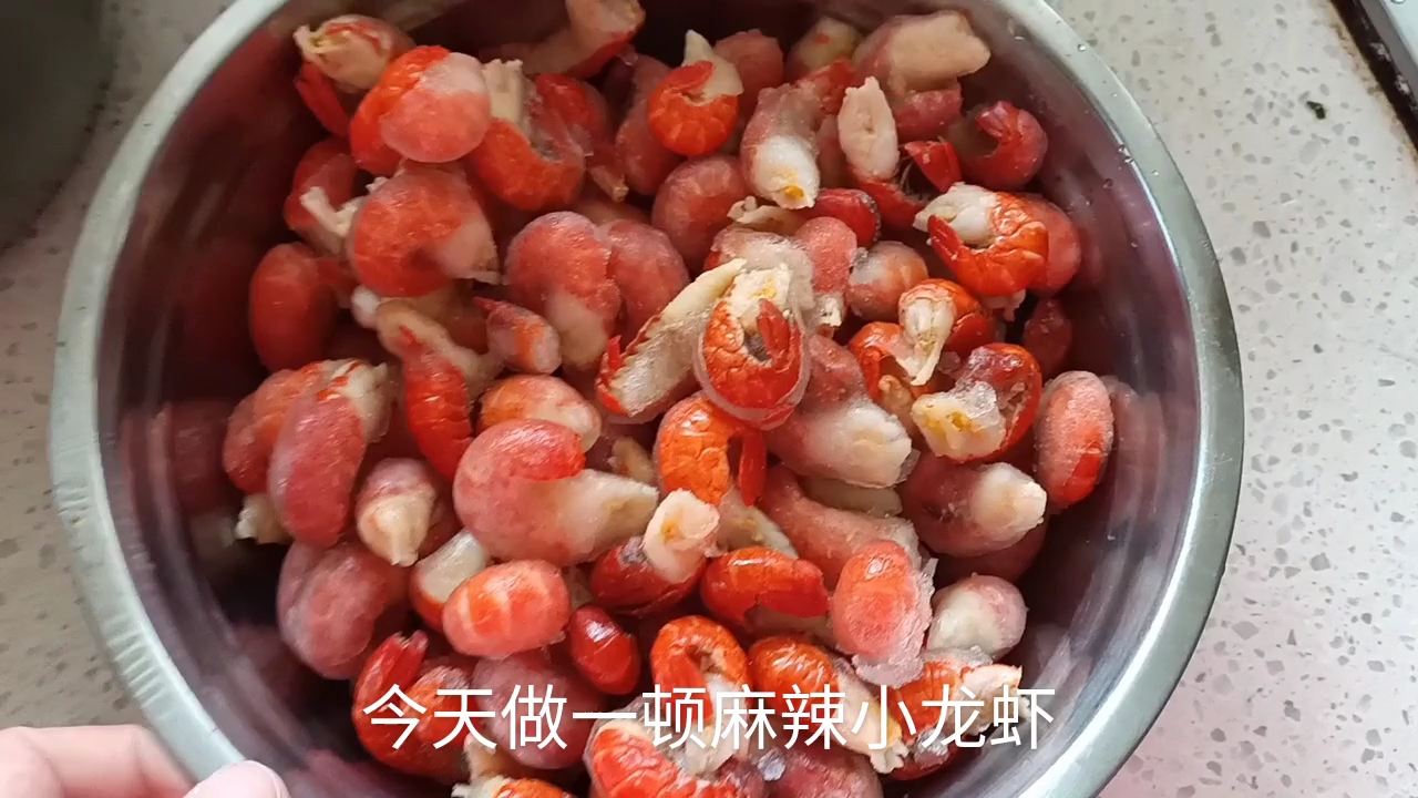 小龙虾这样做超级好吃,经济实惠做法简单一些就会