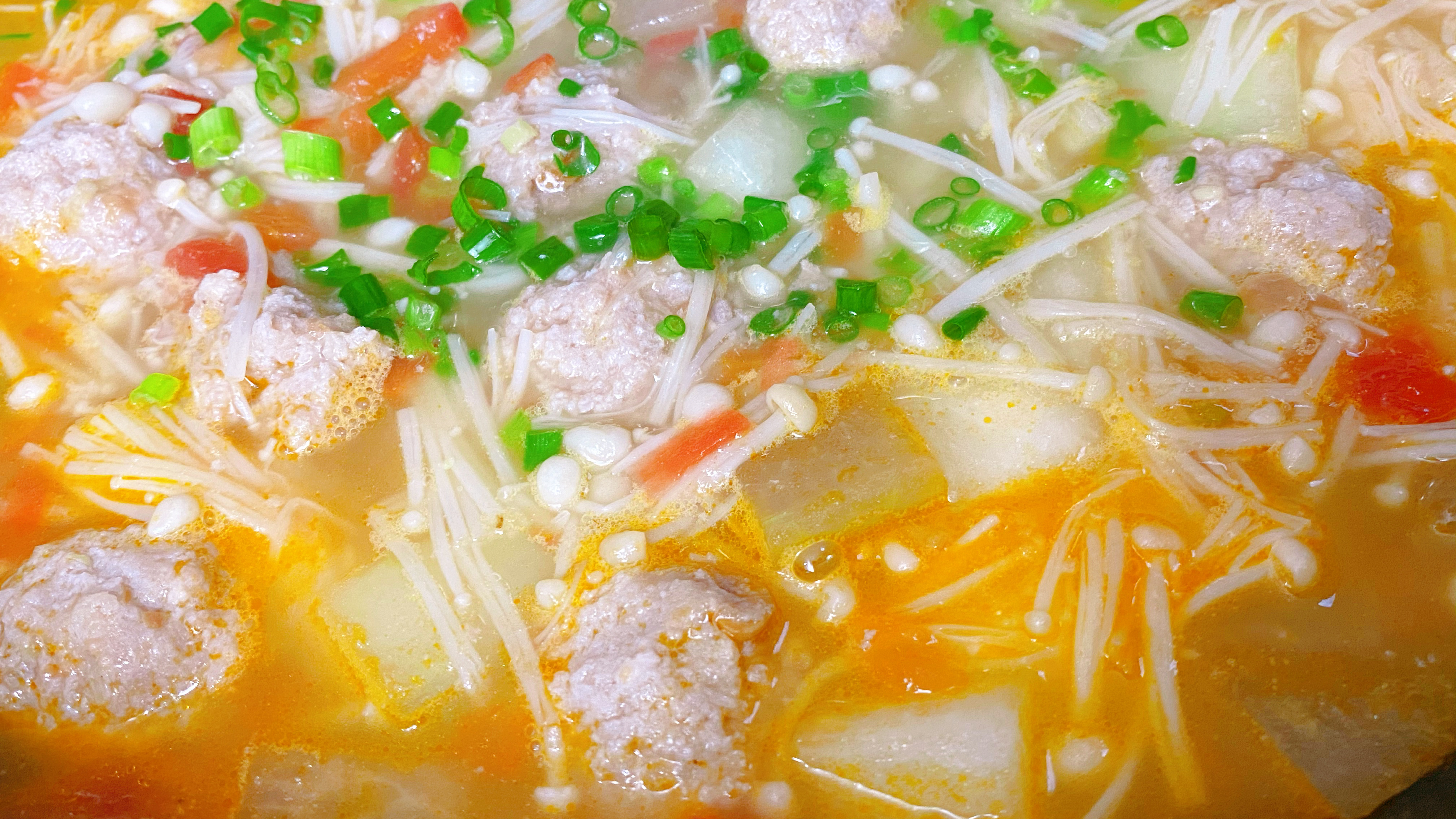 夏天没有胃口怎么办试试这锅汤,汤鲜肉嫩,挑食的孩子也爱喝