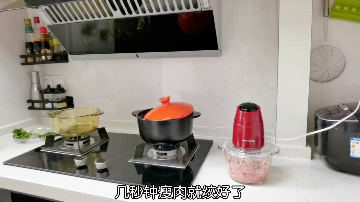 小面积厨房清洁好,合理利用空间,每天做饭也是非常舒适的