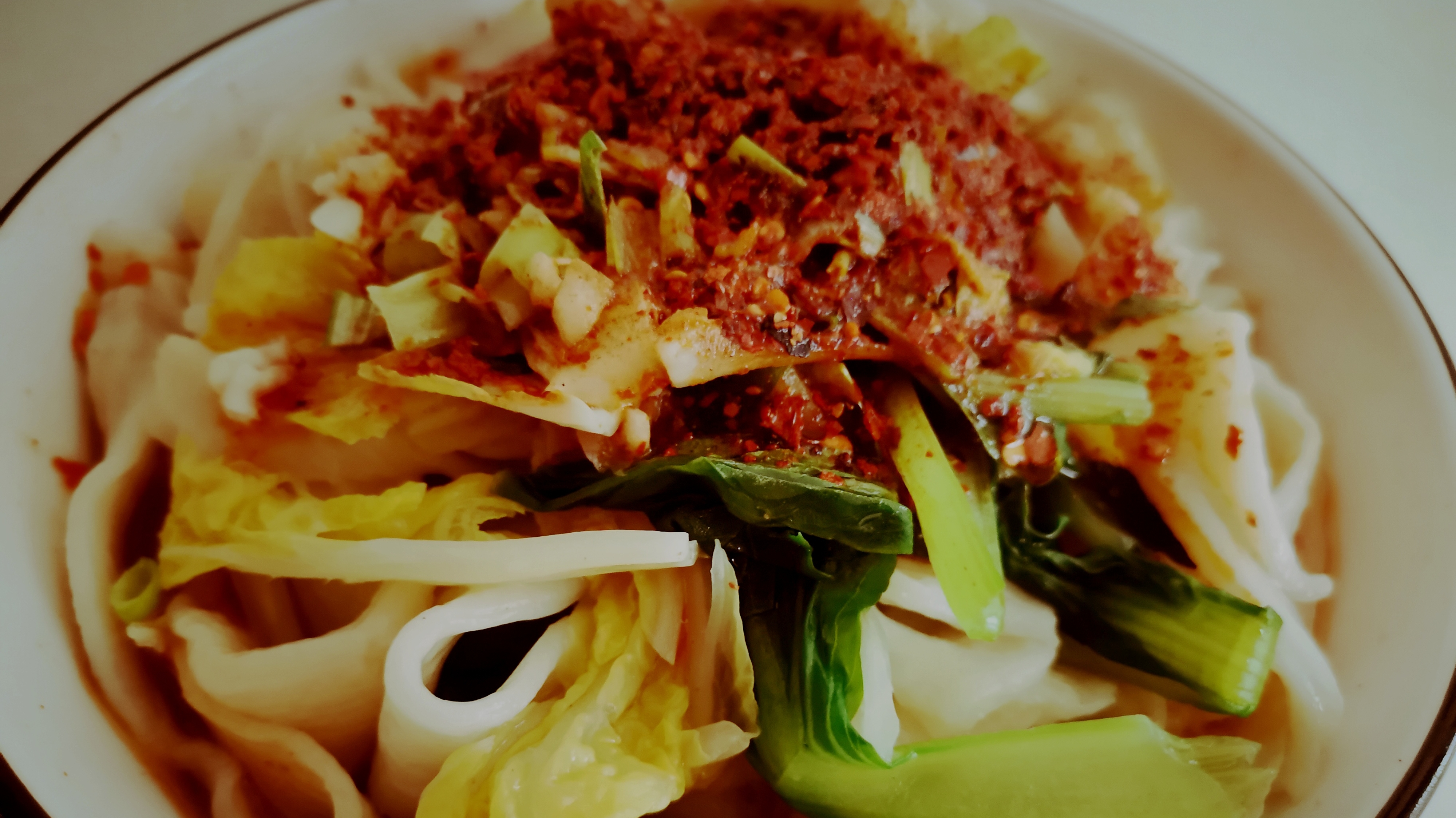 陕西特色面食:油泼面,劲道爽口,我们都爱吃!