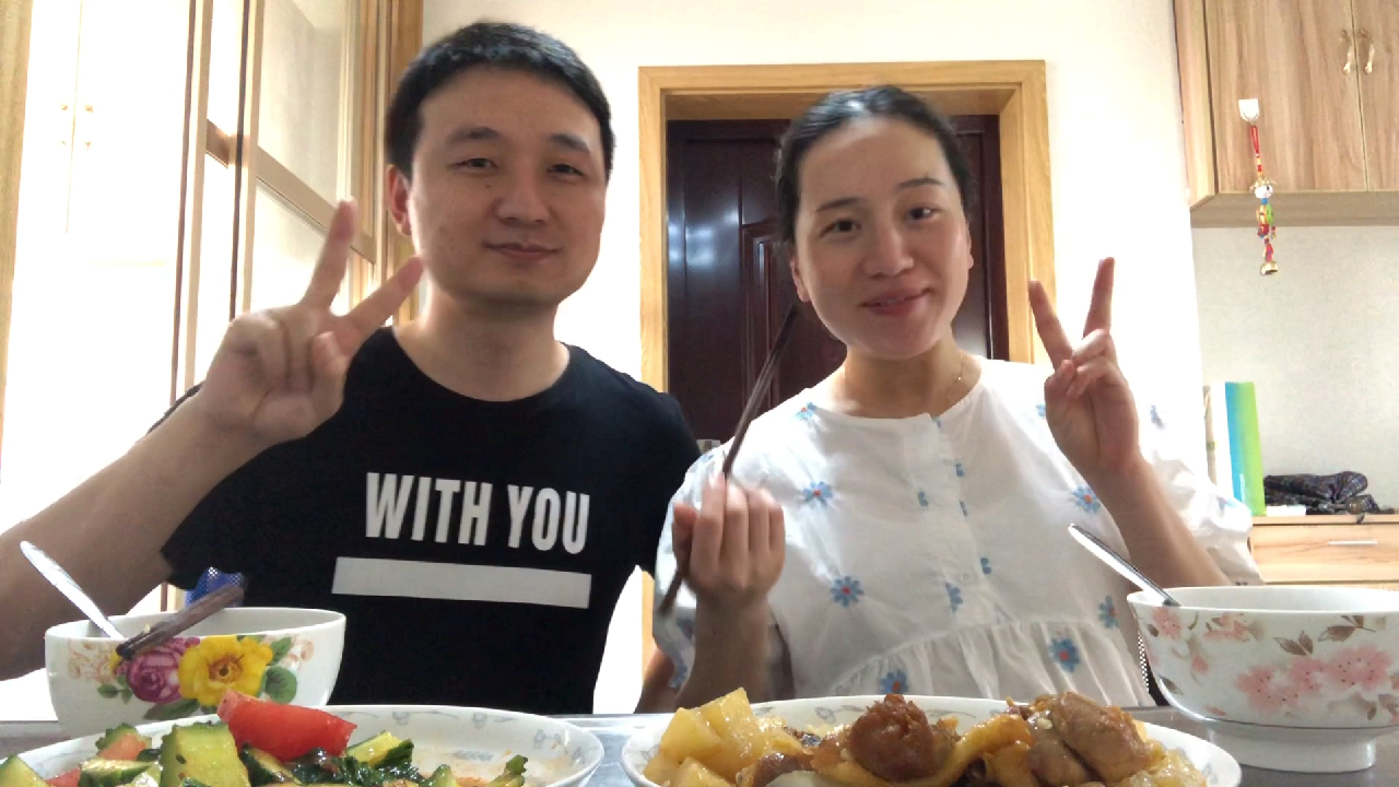 晚餐给老婆做个萝卜炖鸡块,煮绿豆汤