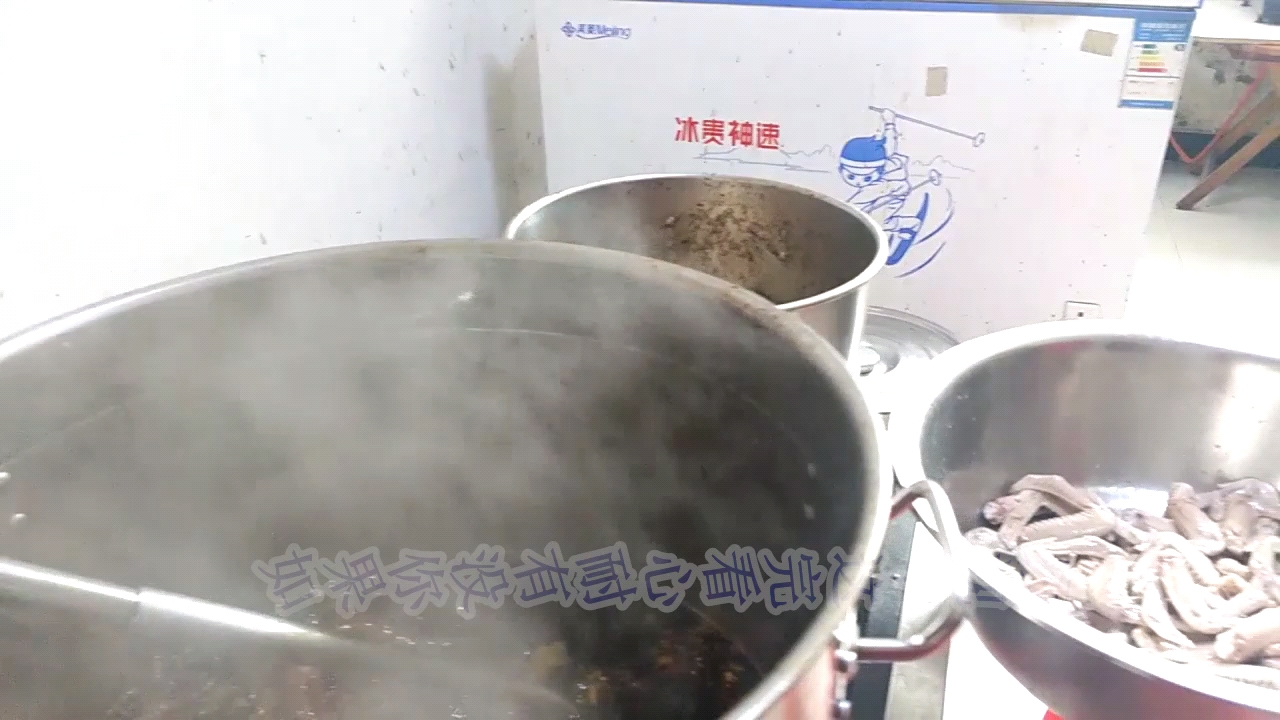 10年店师傅告诉你正宗久久香鸭脖哪里学,卤菜店的学员生意火爆