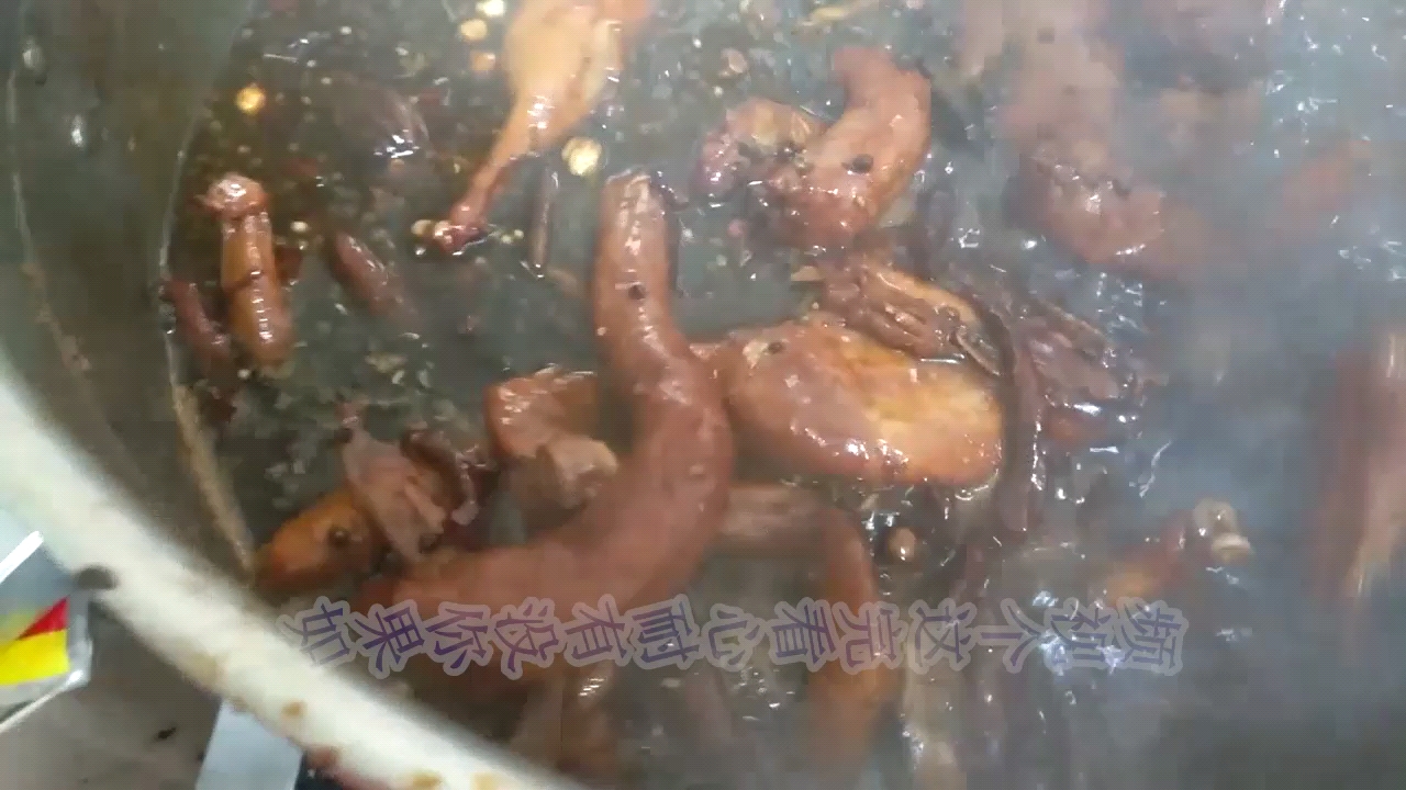 10年店师傅告诉你正宗久久香鸭脖哪里学,这家卤菜培训很负责