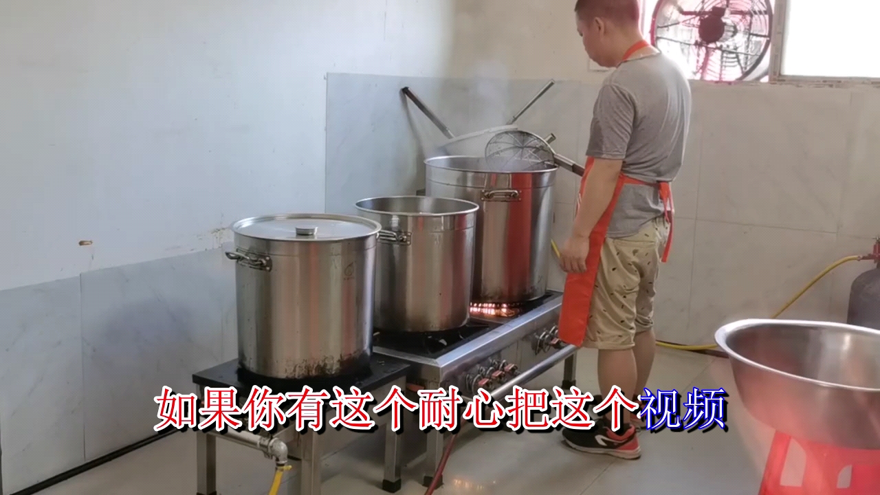 卤菜师傅告诉你鸭脖加盟费用,专业师傅教你熬制秘方