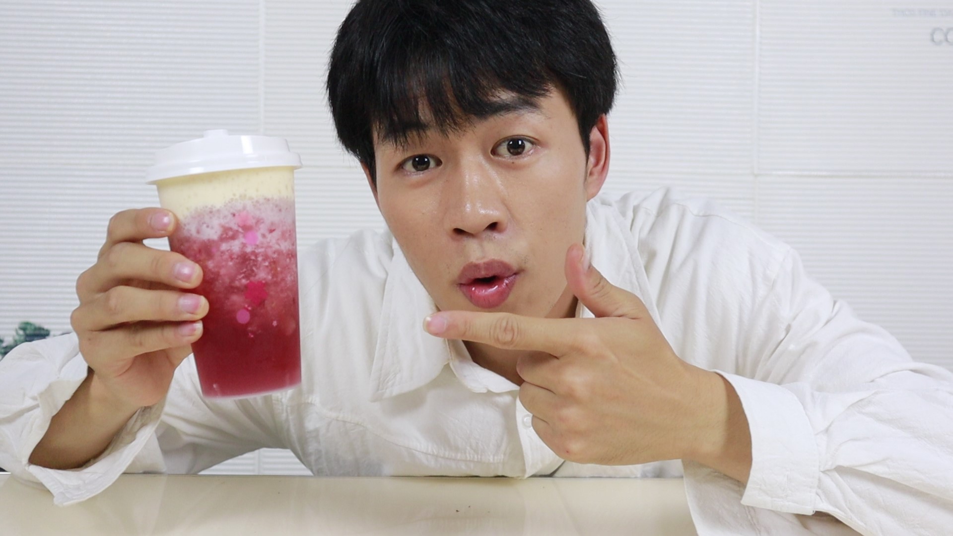 小伙在家自制奶茶店同款”多肉葡萄“是一种怎么样的体验