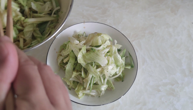 生菜凉拌清爽可口
