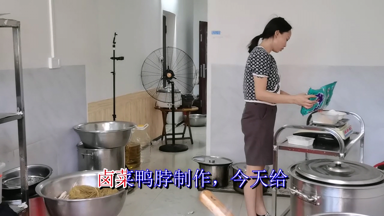 久久鸭脖加盟都学习哪些内容,火苏鸭师傅还教你选址