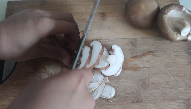 鲜鲜 香菇虾皮大米粥 鲜味十足