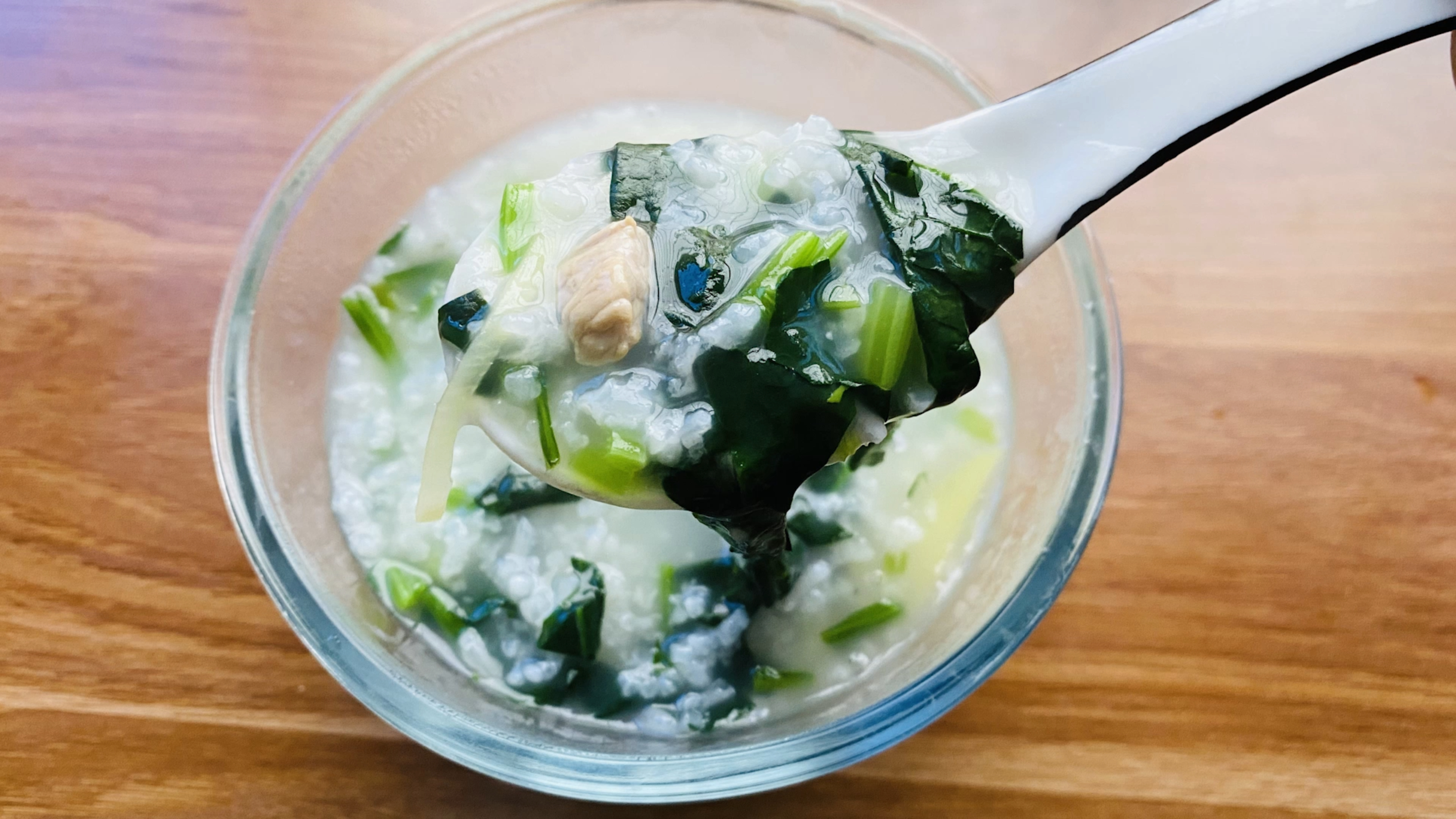 来一份暖心的菠菜瘦肉粥,这么做丝滑绵绸,营养暖心又暖胃