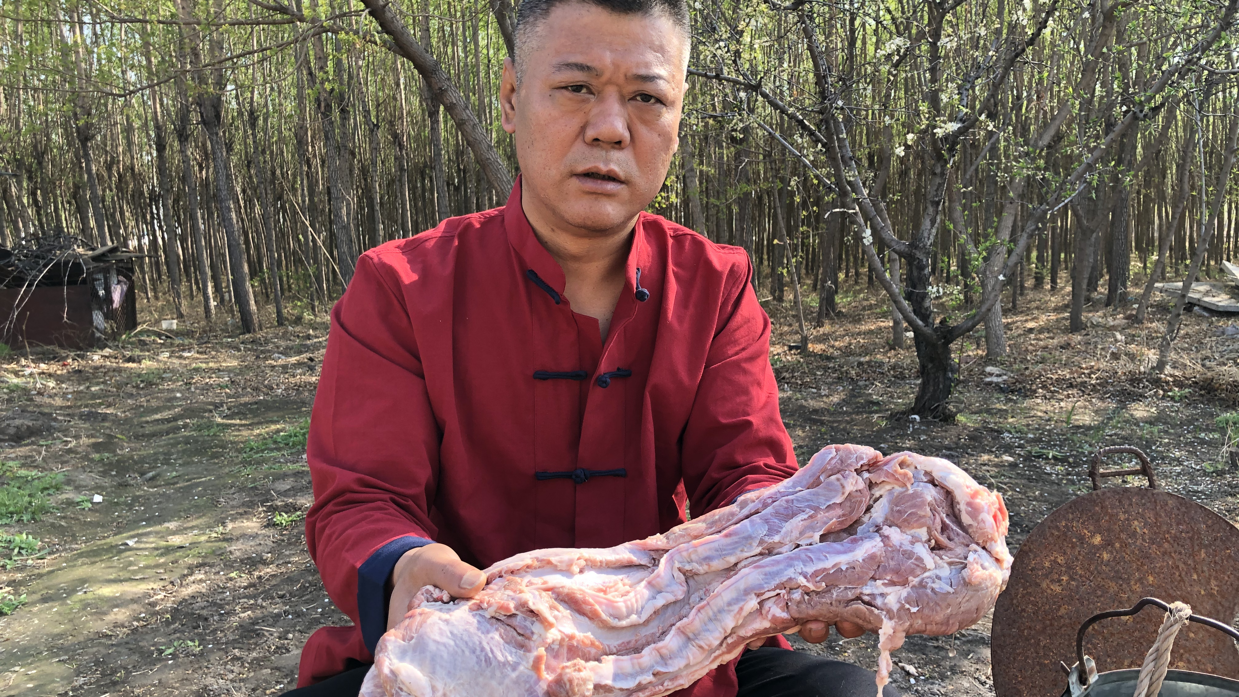 赶集买了五斤驴肉大邱给父辈做一道红焖驴肉