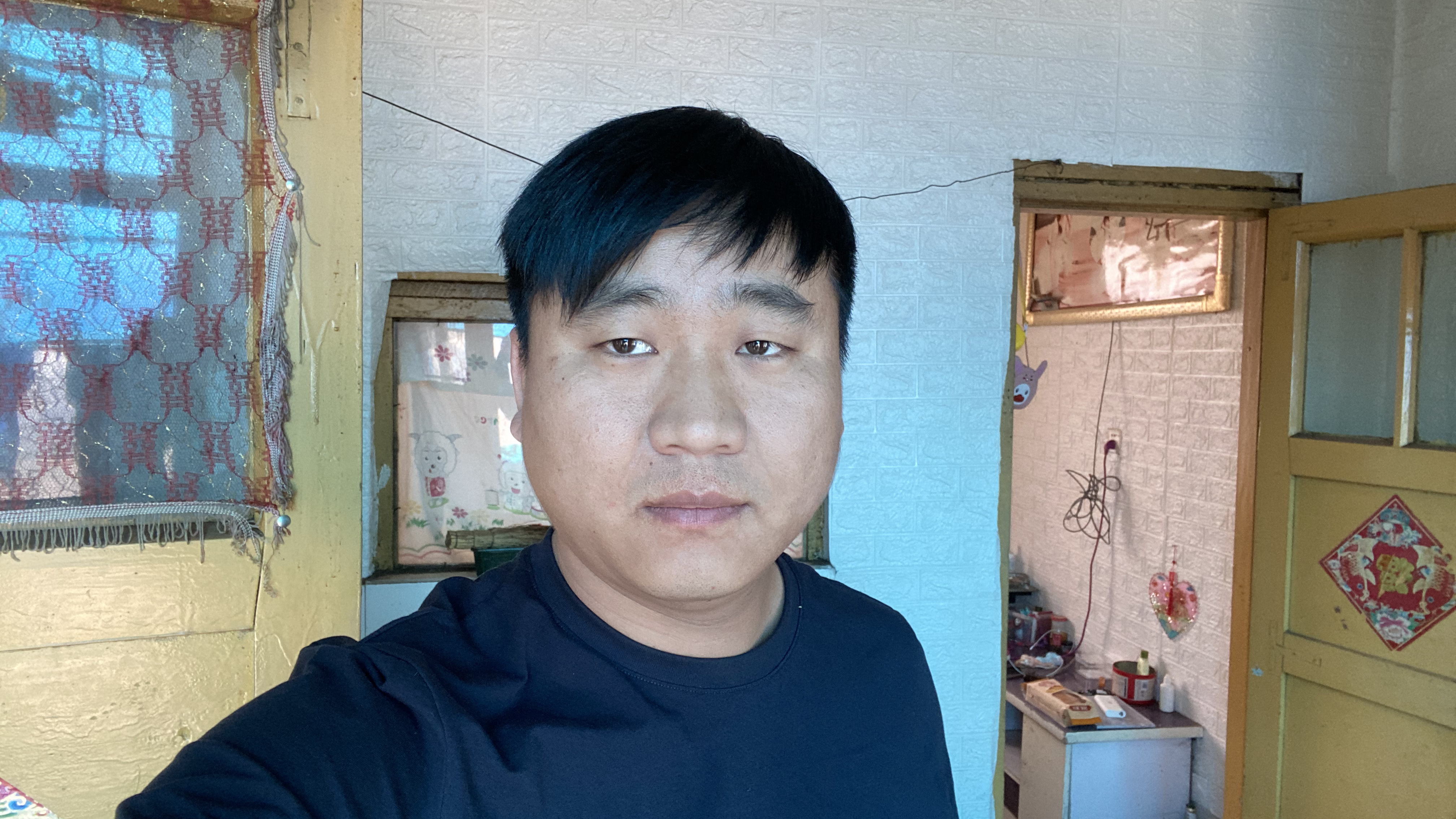 山野菜都长出来了,林区却没啥人采山了!