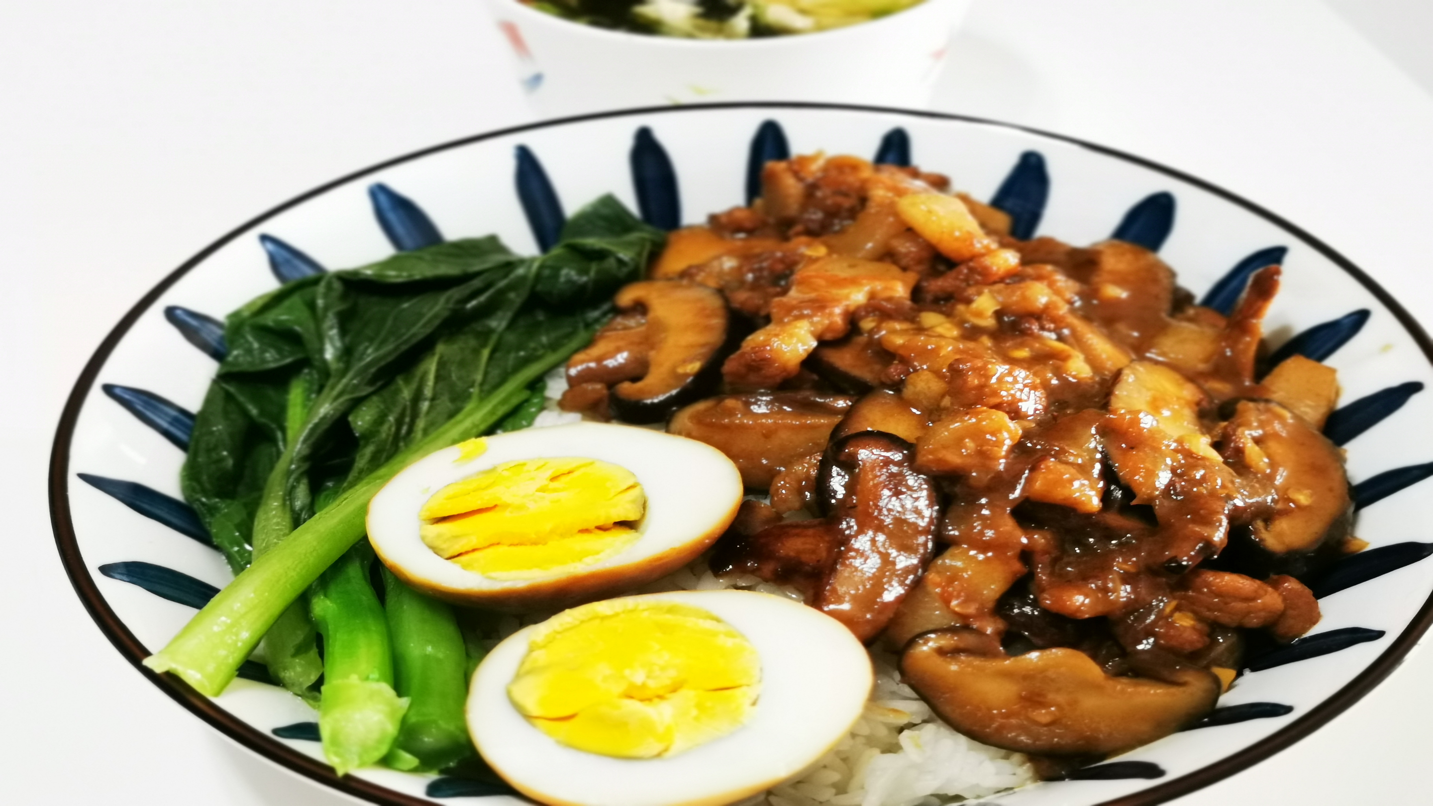 肉有多香 爱有多深!满嘴流油的香菇卤肉饭