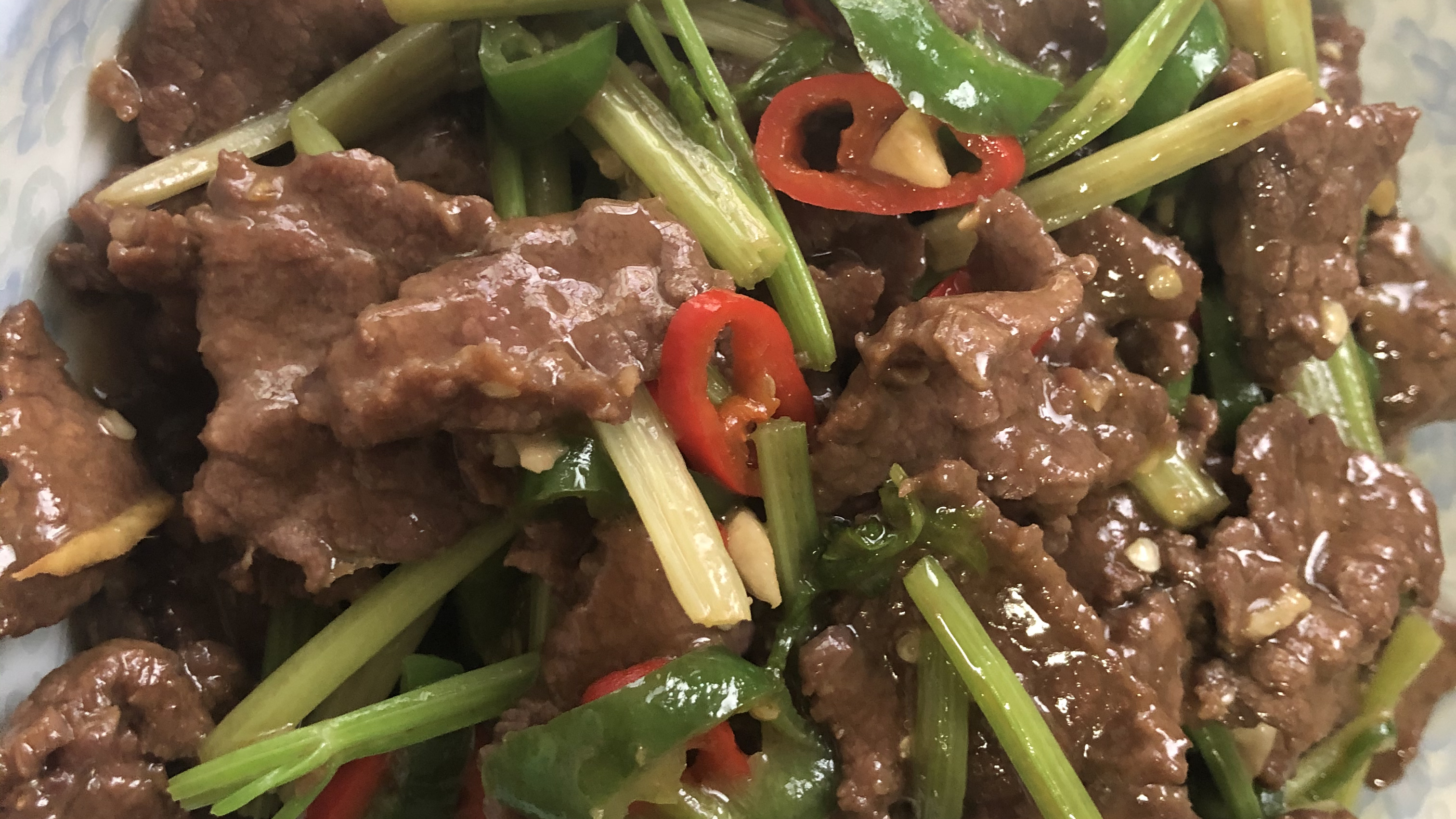 《家常小炒》芹菜炒牛肉