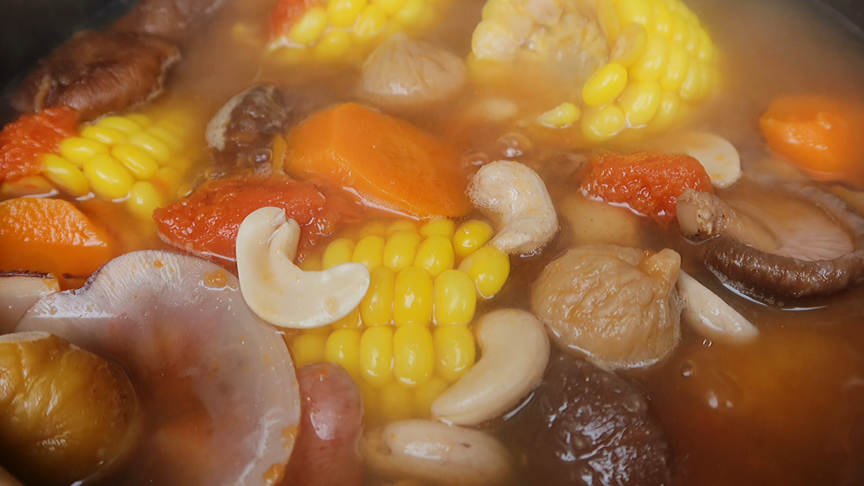 腰果栗子木瓜斋汤,不放肉但比肉汤更好喝