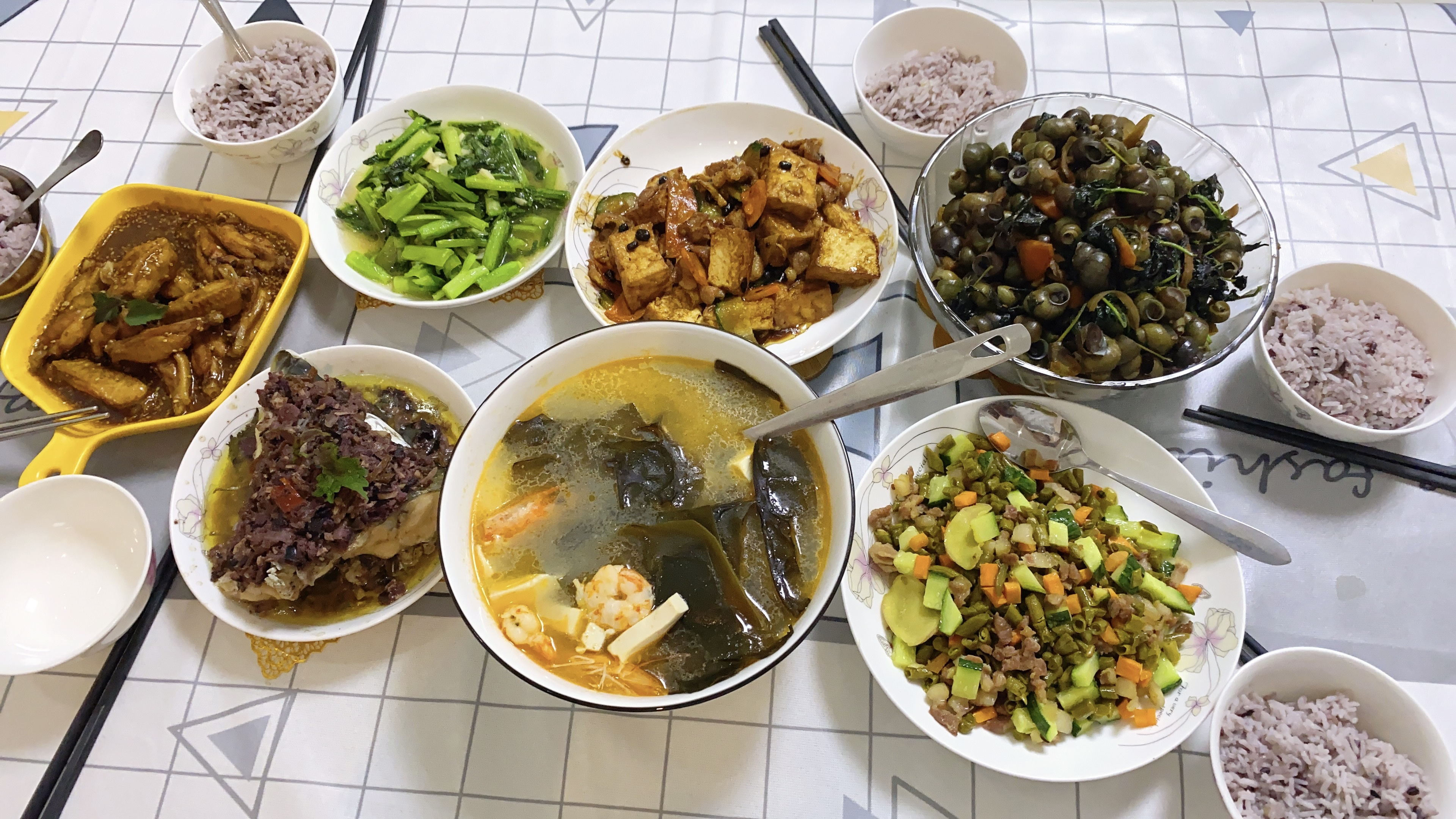 朋友来吃饭,做了广东特色的6菜一汤招待
