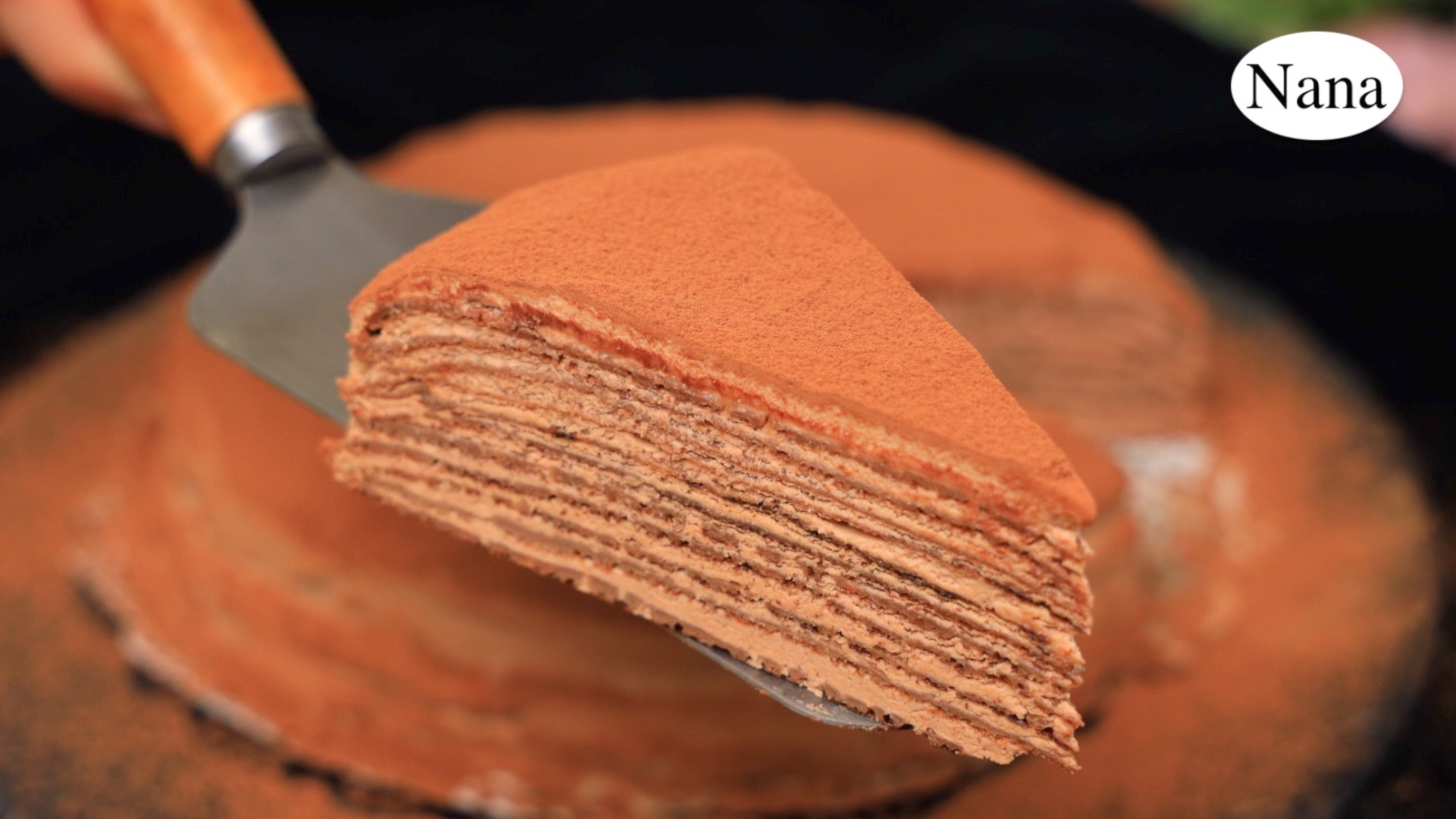 不和面、不用烤箱、超丝滑、分分钟搞定【巧克力千层蛋糕】