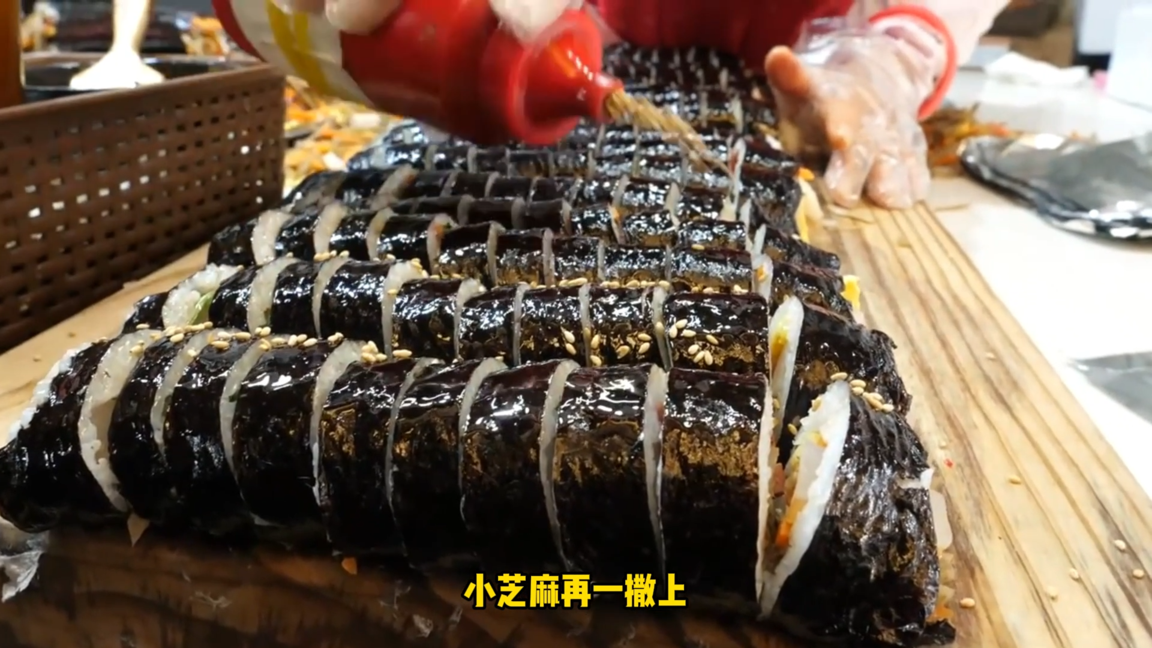 看着做会的韩式紫菜卷 孩子吃了说真好吃