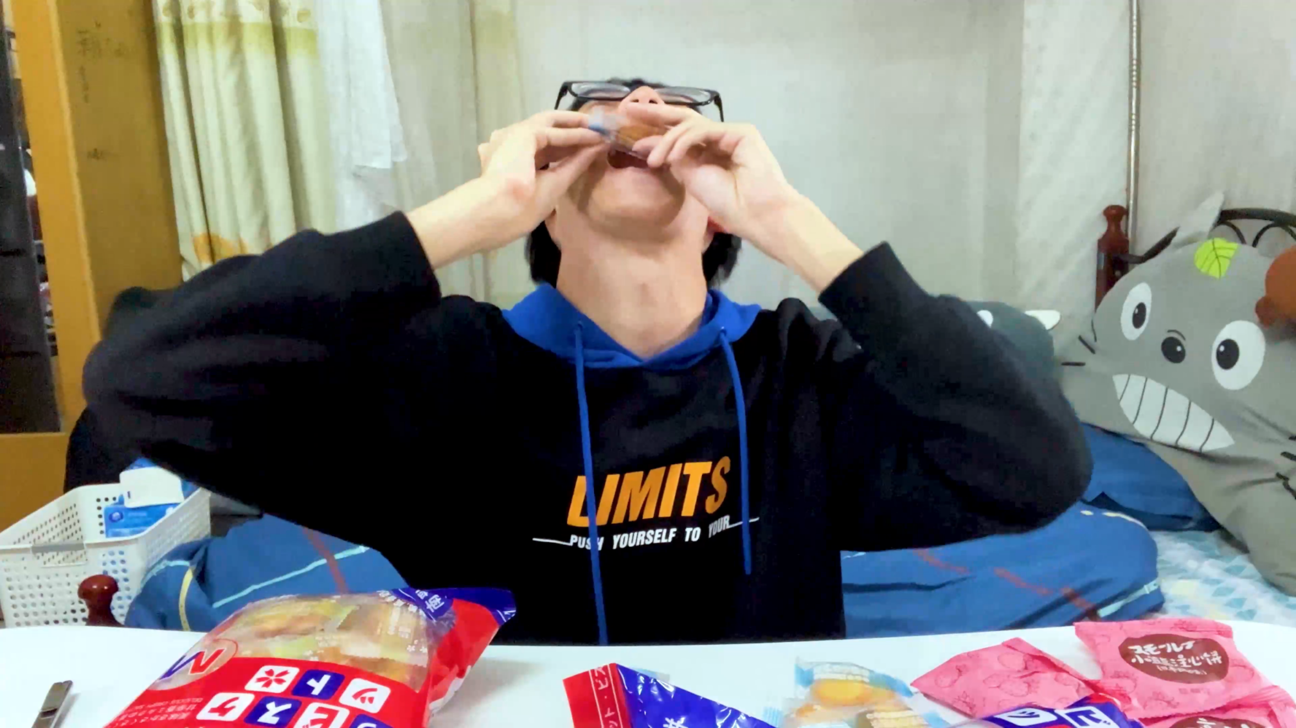 平平无奇开箱箱~平平无奇饼干干