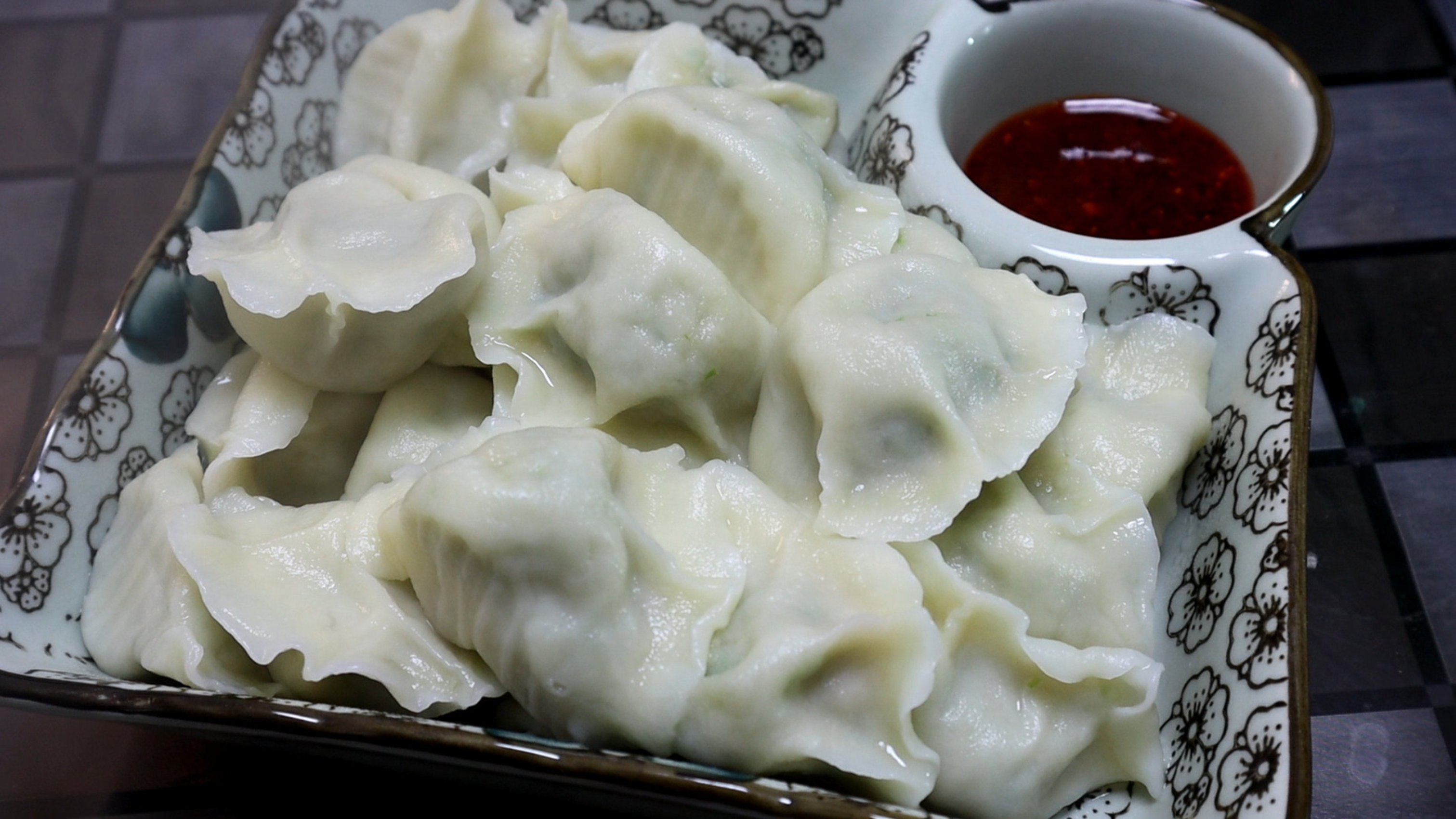 春天要多吃这个馅的饺子，鲜嫩又多汁，没想到出锅这么好吃