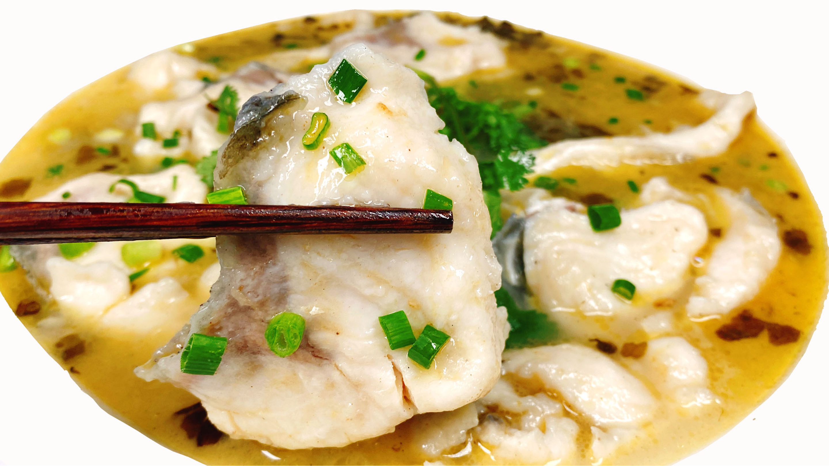 能喝汤的酸菜鱼，如何才能汤汁奶白，鱼肉嫩滑无腥味？3分钟学会