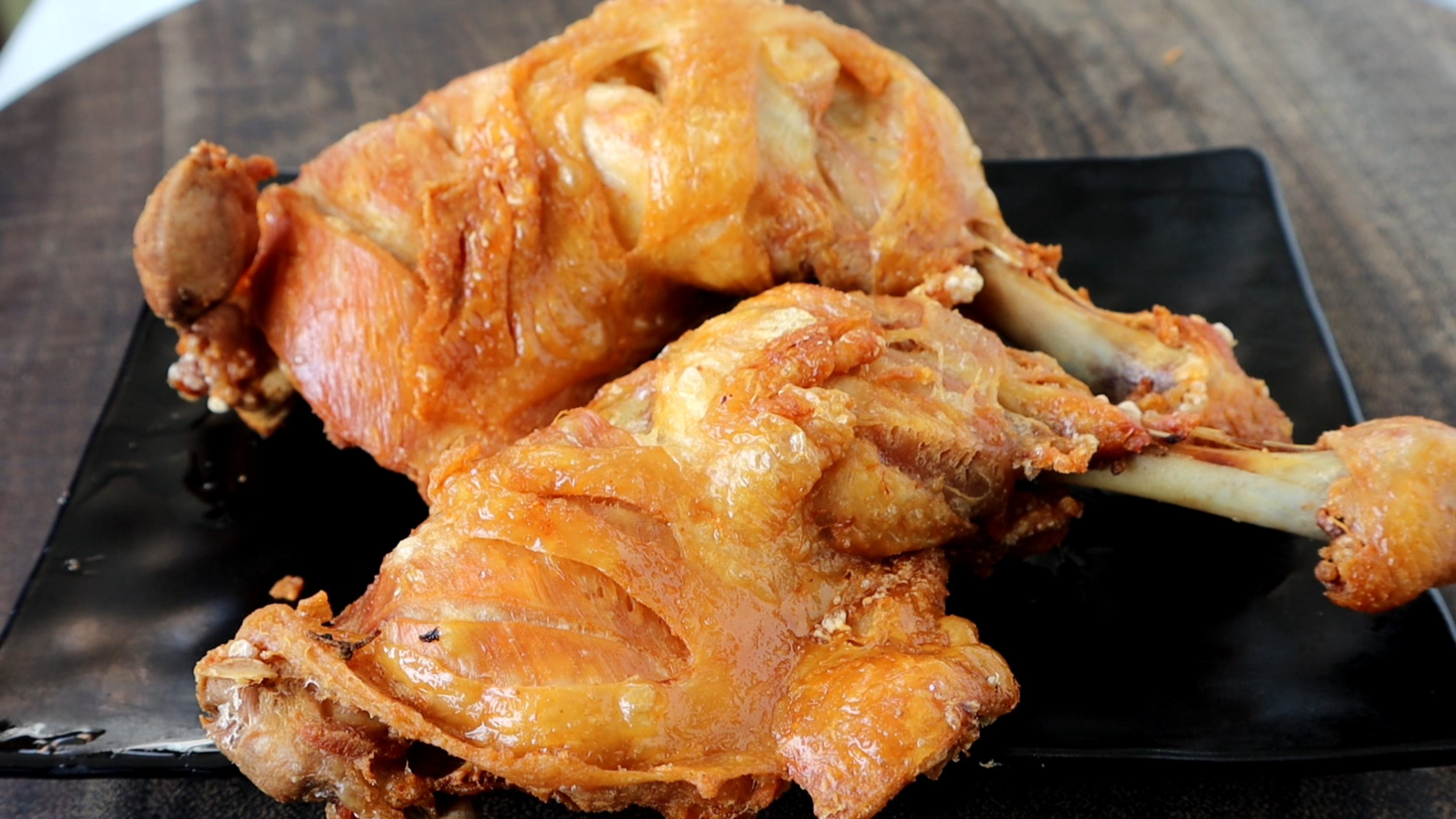 外面卖10块钱一个的炸鸡腿，教你在家就能做，外酥里嫩，超好吃