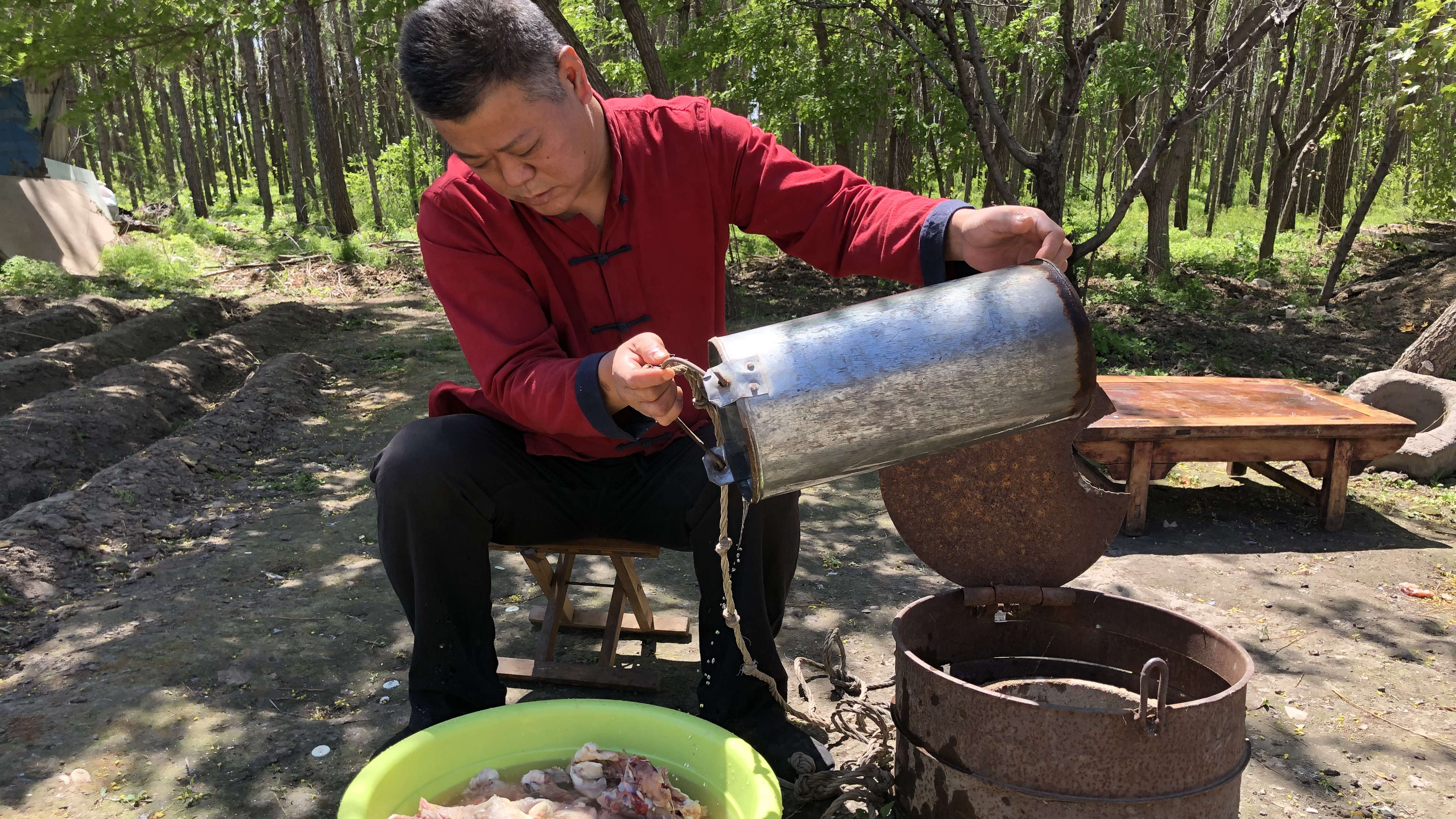 大邱做沈阳小吃排名第一的酱鸡架,浓香四溢配点小酒那是嗷嗷香啊