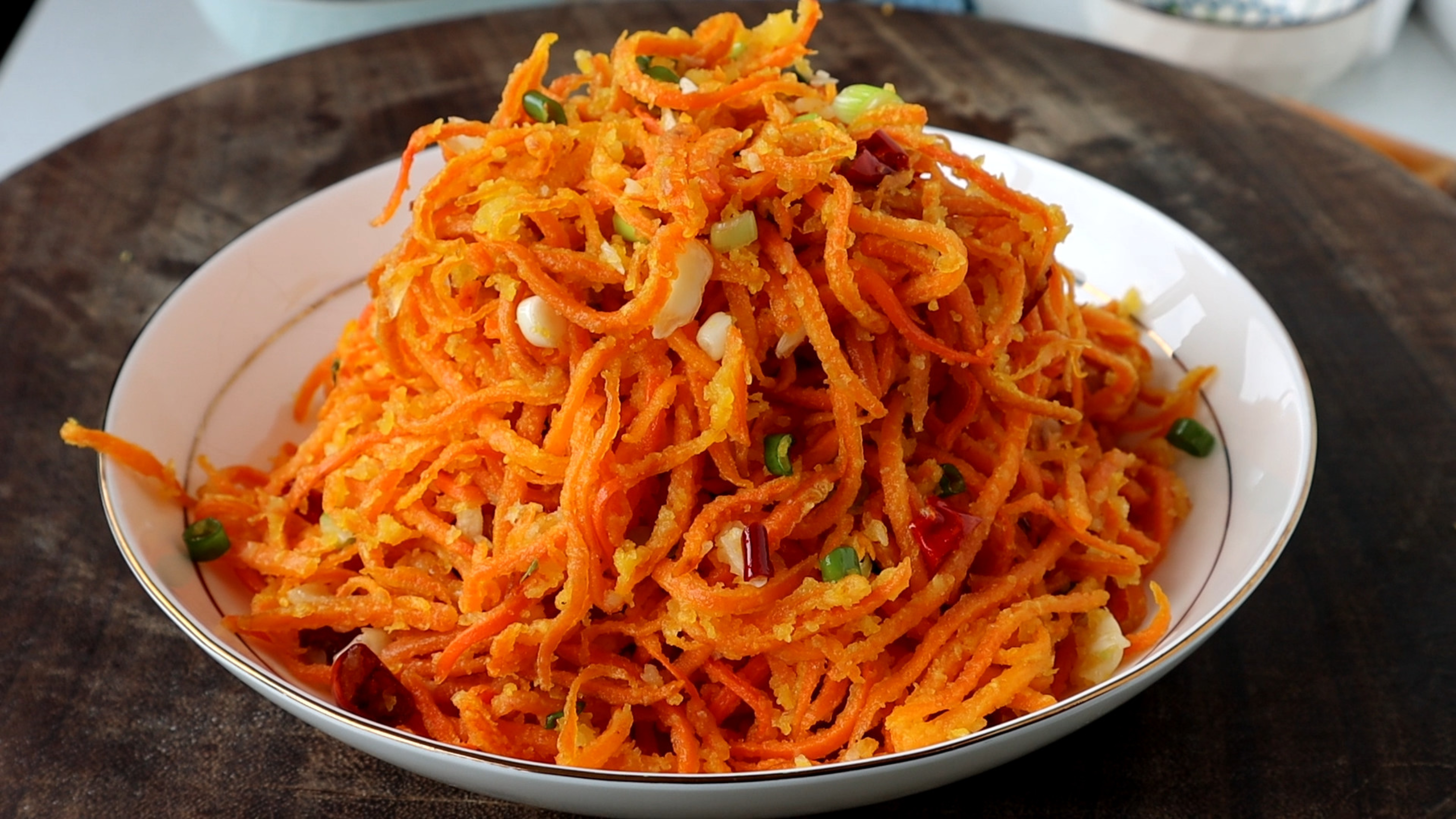 难怪饭店的蒸胡萝卜丝那么好吃，做法技巧告诉你，原来这么简单