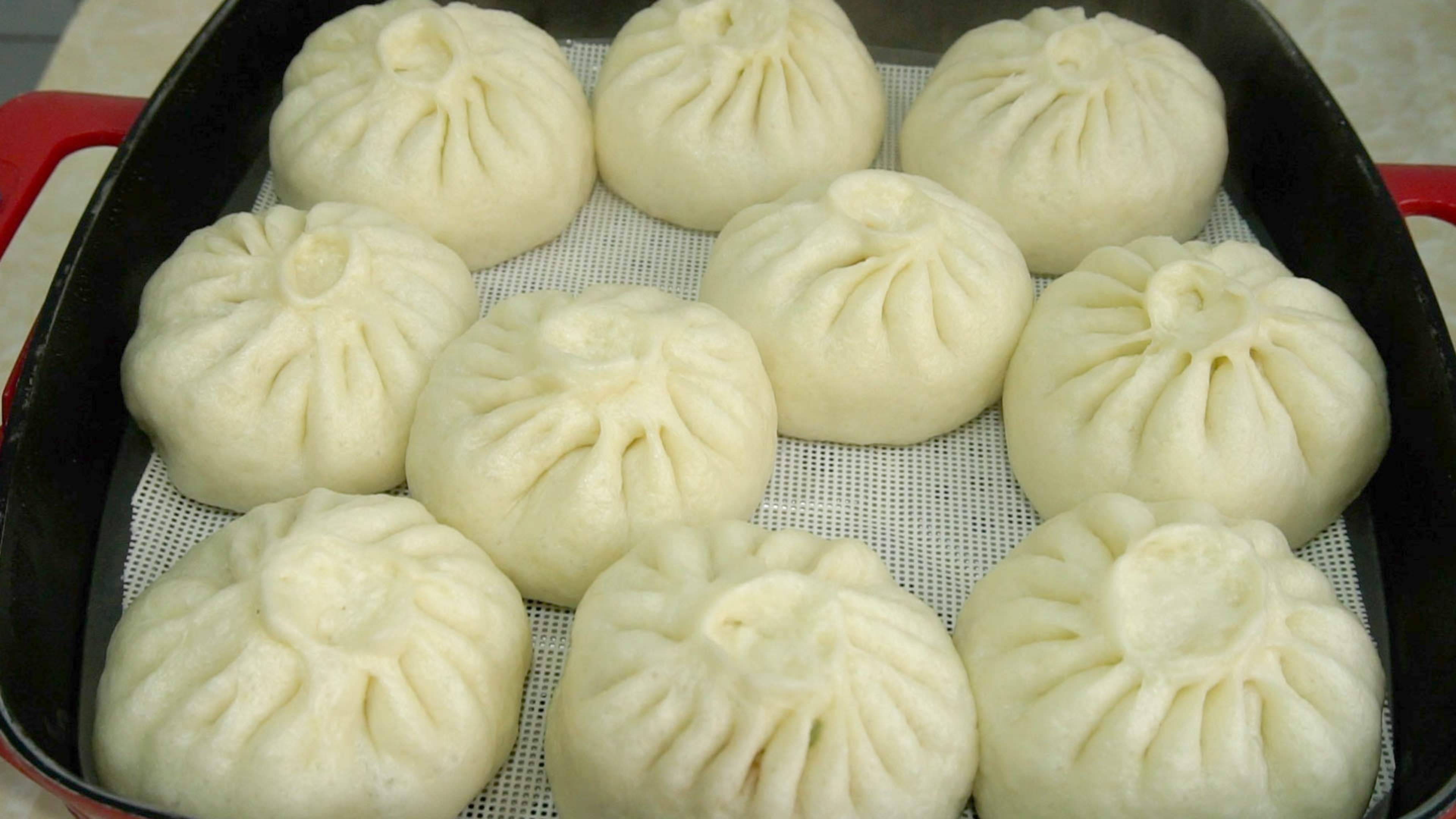 南瓜包子人人都爱吃，调馅配方告诉你，蓬松柔软，不用二次醒发