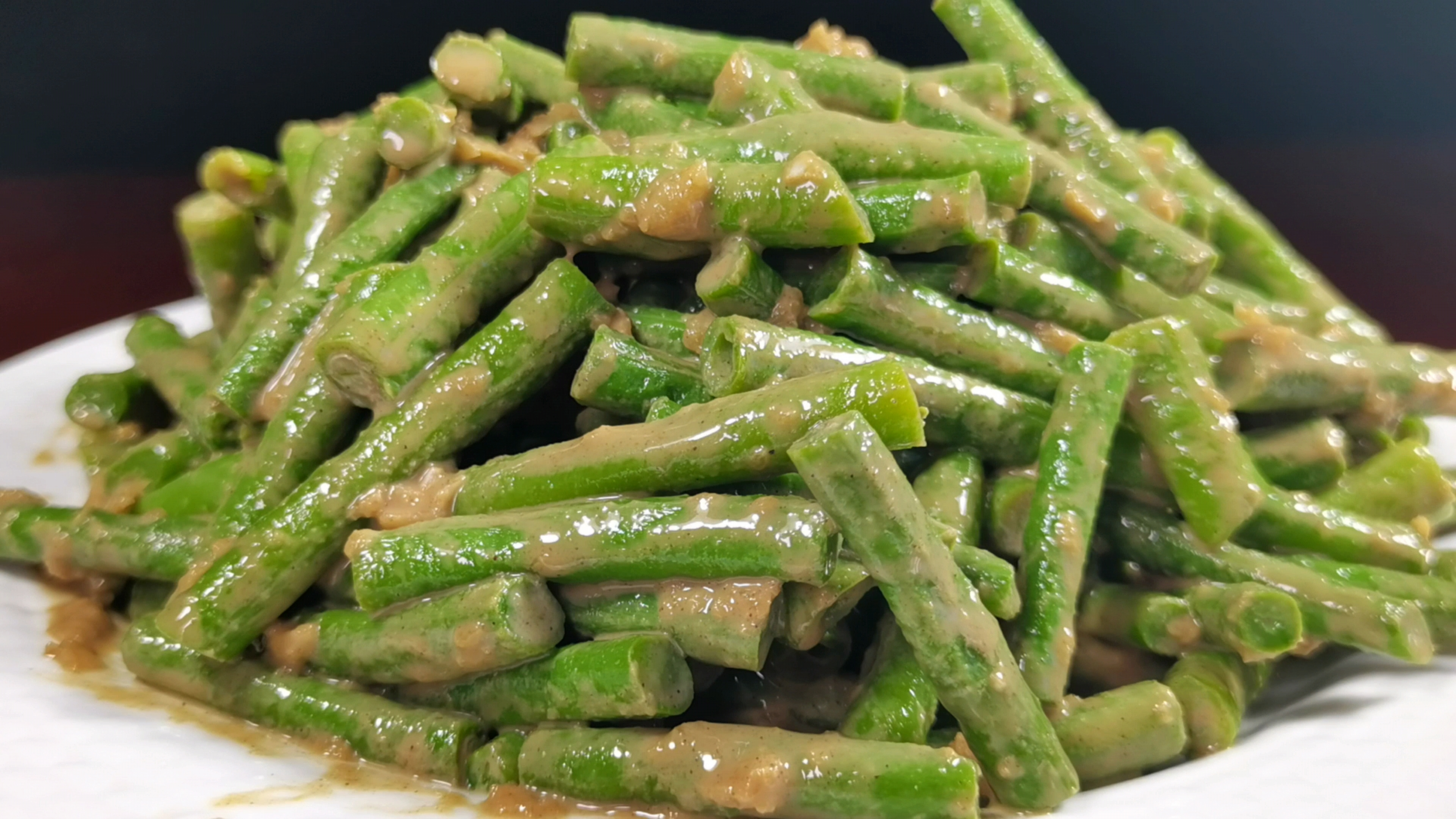 天热豆角别再炒着吃了,教你做麻酱豆角,口味醇香,下酒又下饭