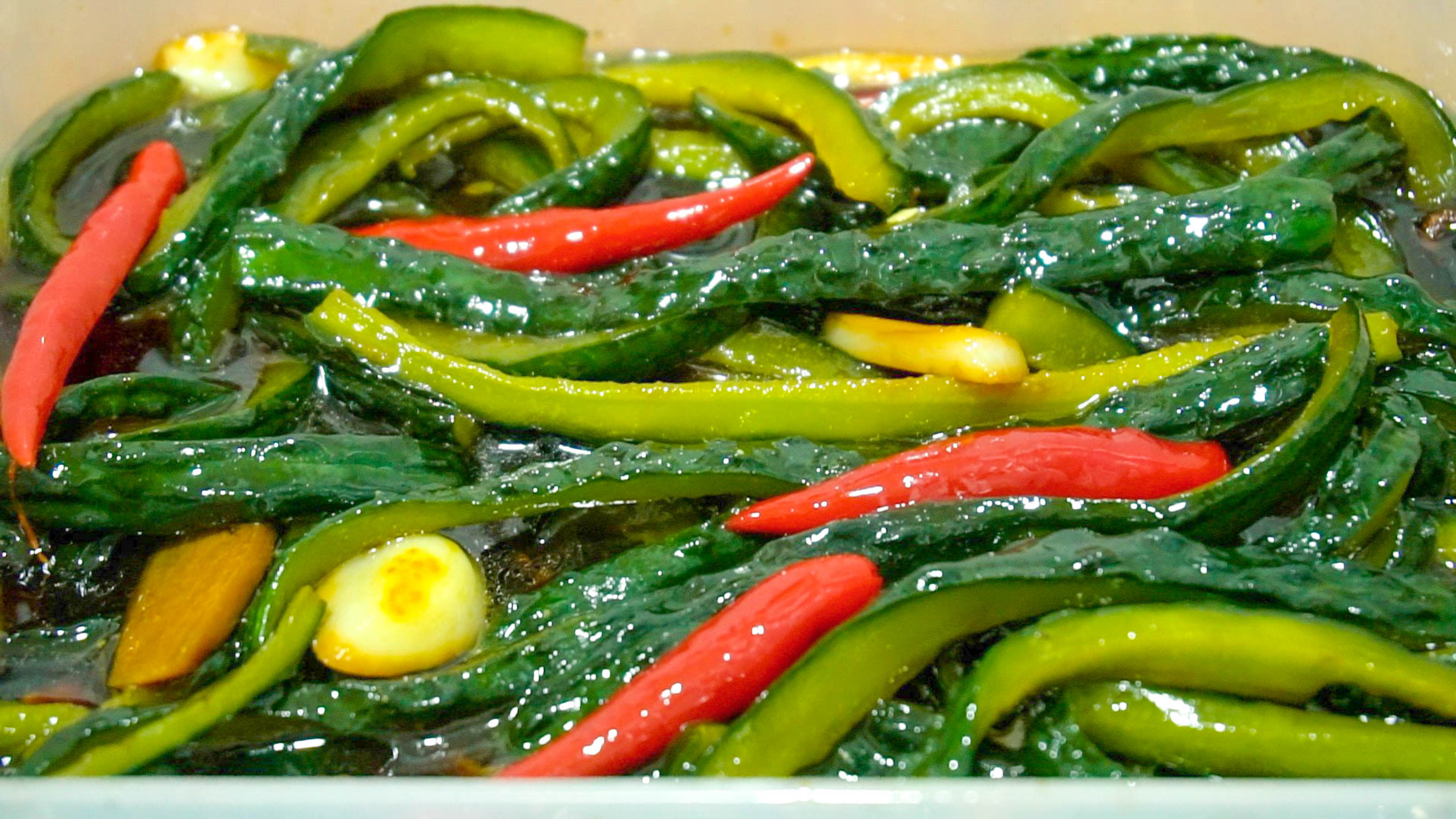 天太热没胃口，教你快速腌黄瓜，爽脆入味，一顿解决7天的开胃菜