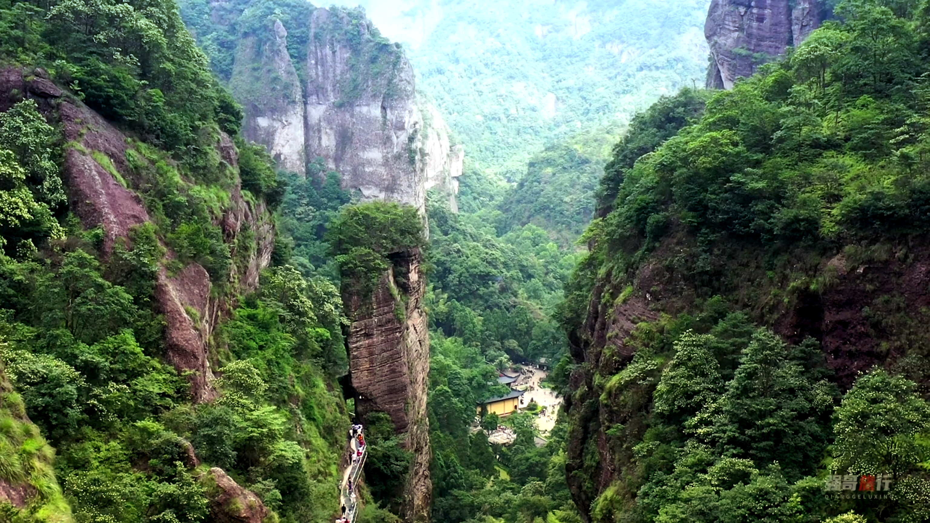 [图]雁荡山灵岩景区,深山峡谷中的一个景点,峰峦叠嶂奇峰异石