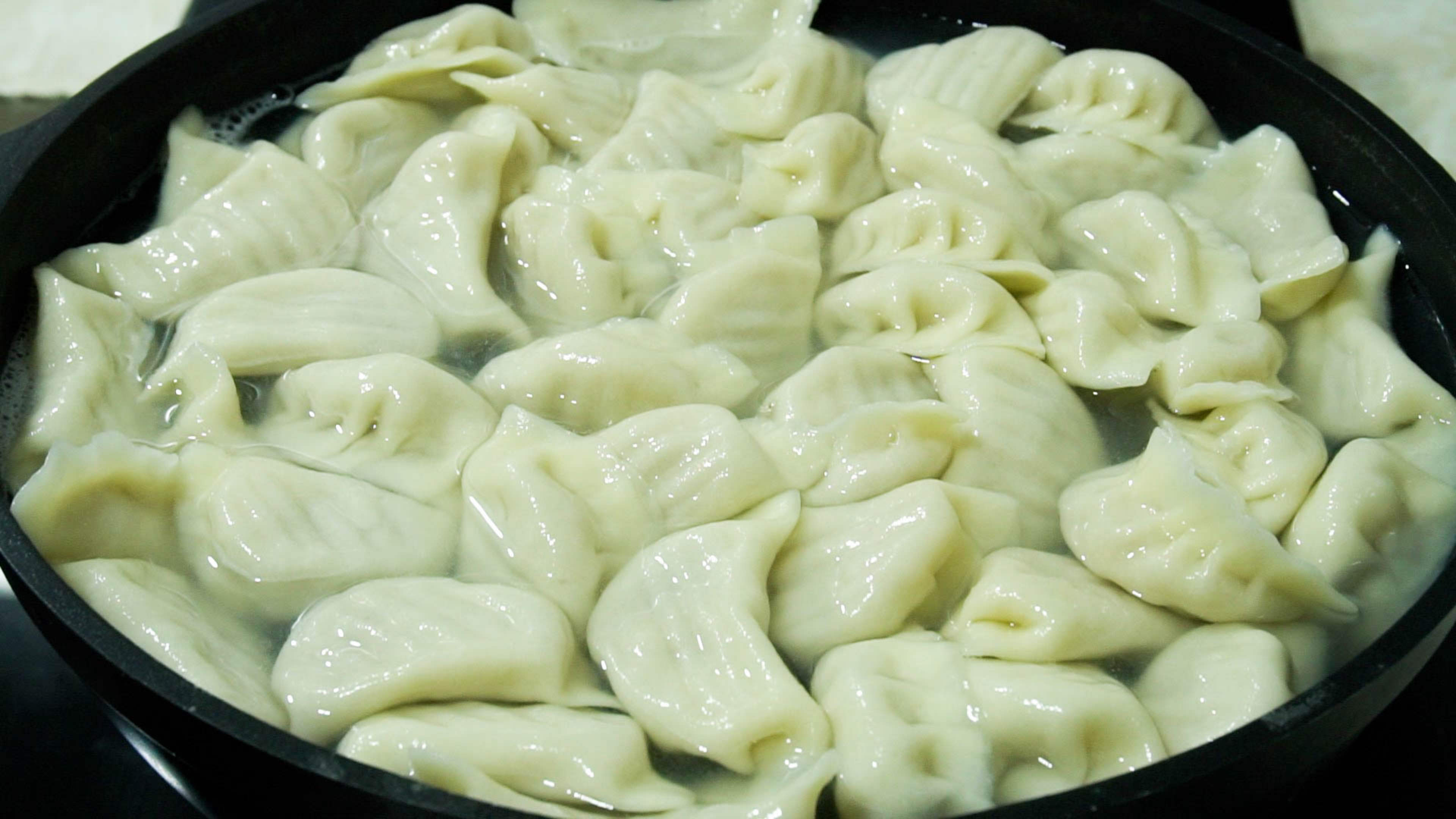 羊肉水饺好吃有窍门，调馅方法教会你，咬一口直爆汁，吃着没膻味
