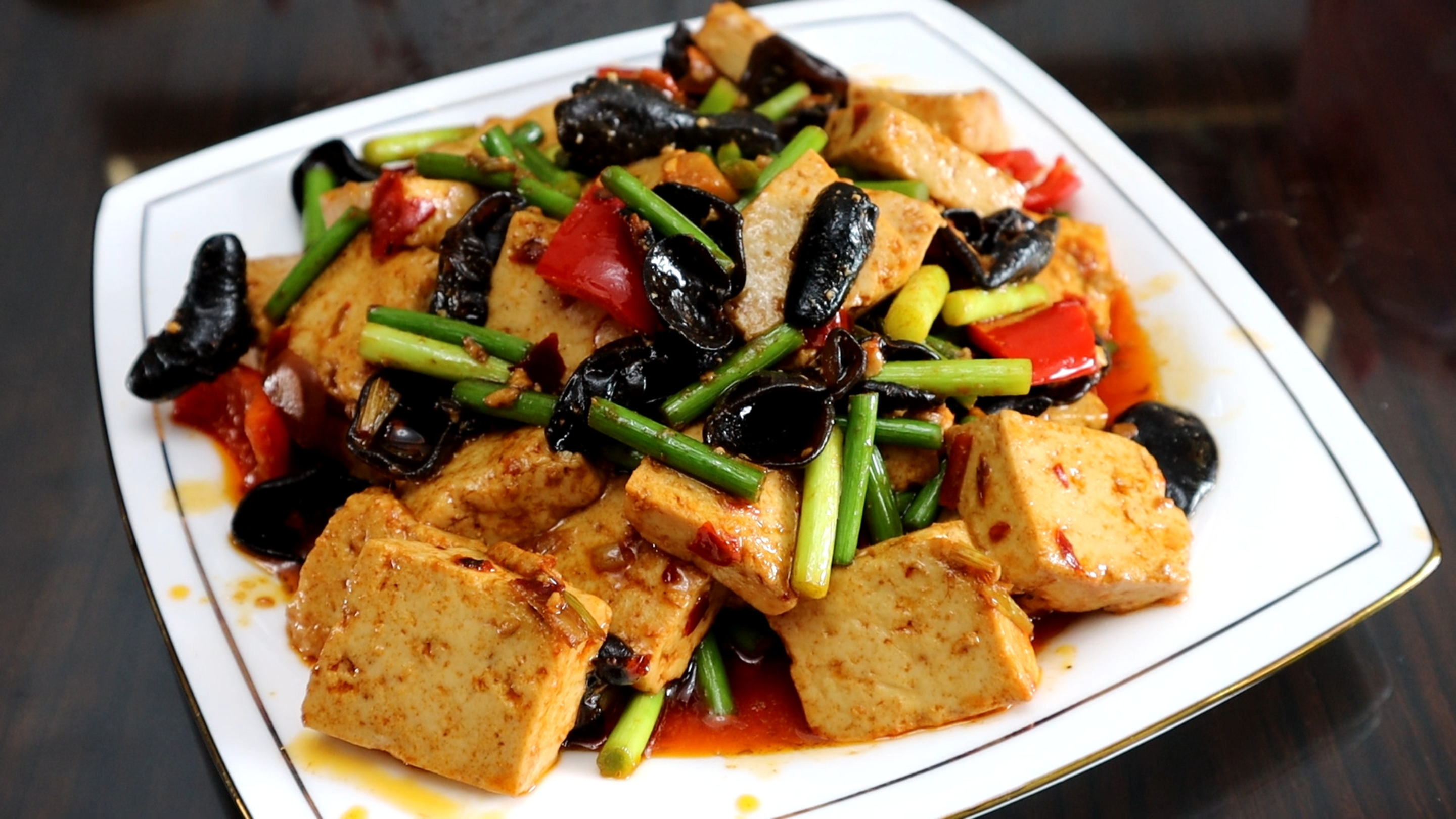 家常豆腐这样做才好吃，比麻婆豆腐简单，嫩滑入味，好吃又下饭