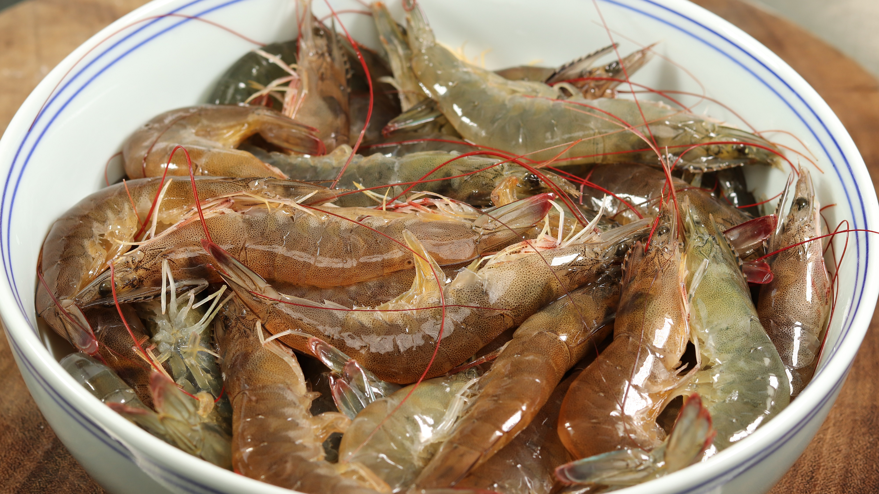 这才是大虾好吃到舔手指的做法，出锅蒜香浓郁又入味，营养解馋