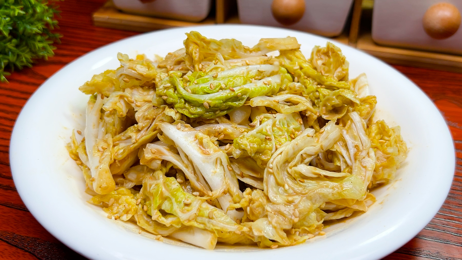 揭秘北京名菜“乾隆白菜”的做法，每一步都有窍门，酸甜又香脆