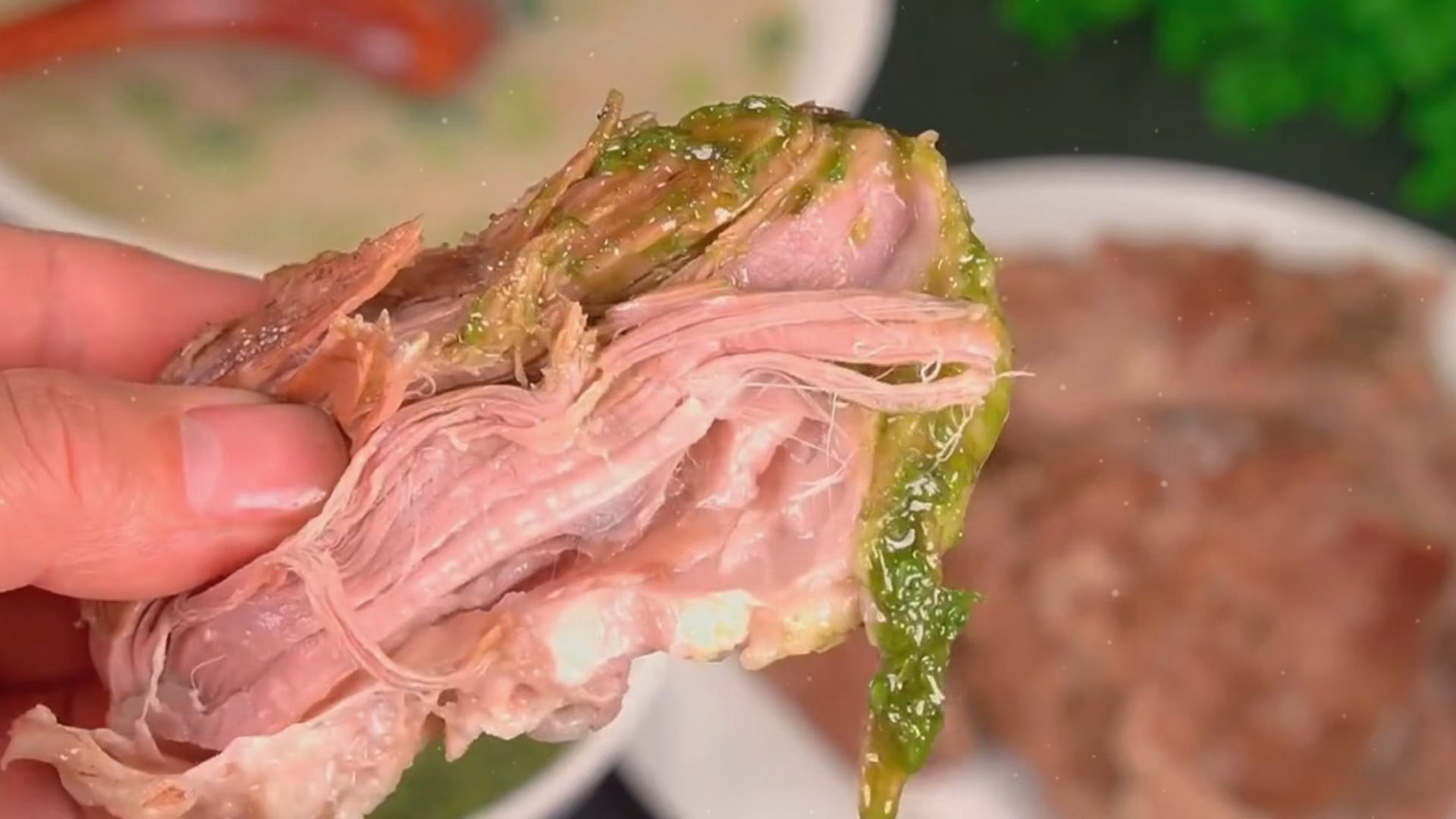 炖羊肉汤时,切记不要乱放大料,牢记这2个诀窍,汤浓肉香无异味