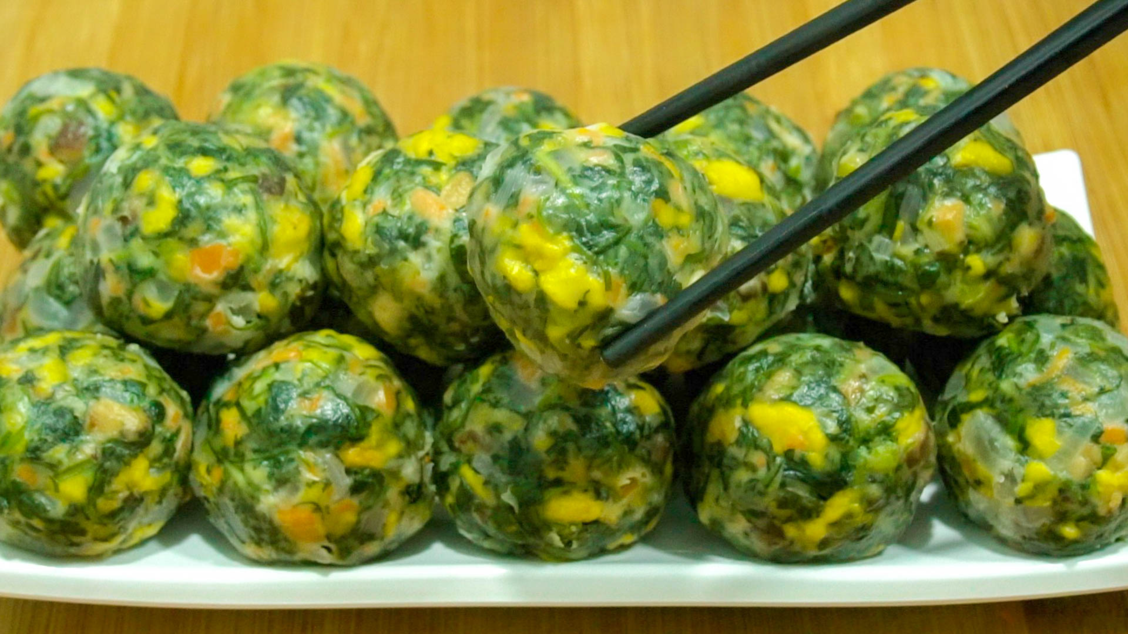 吃一次就爱上了这盘荠菜团子,少油少盐少调料,吃一盘也不怕长肉