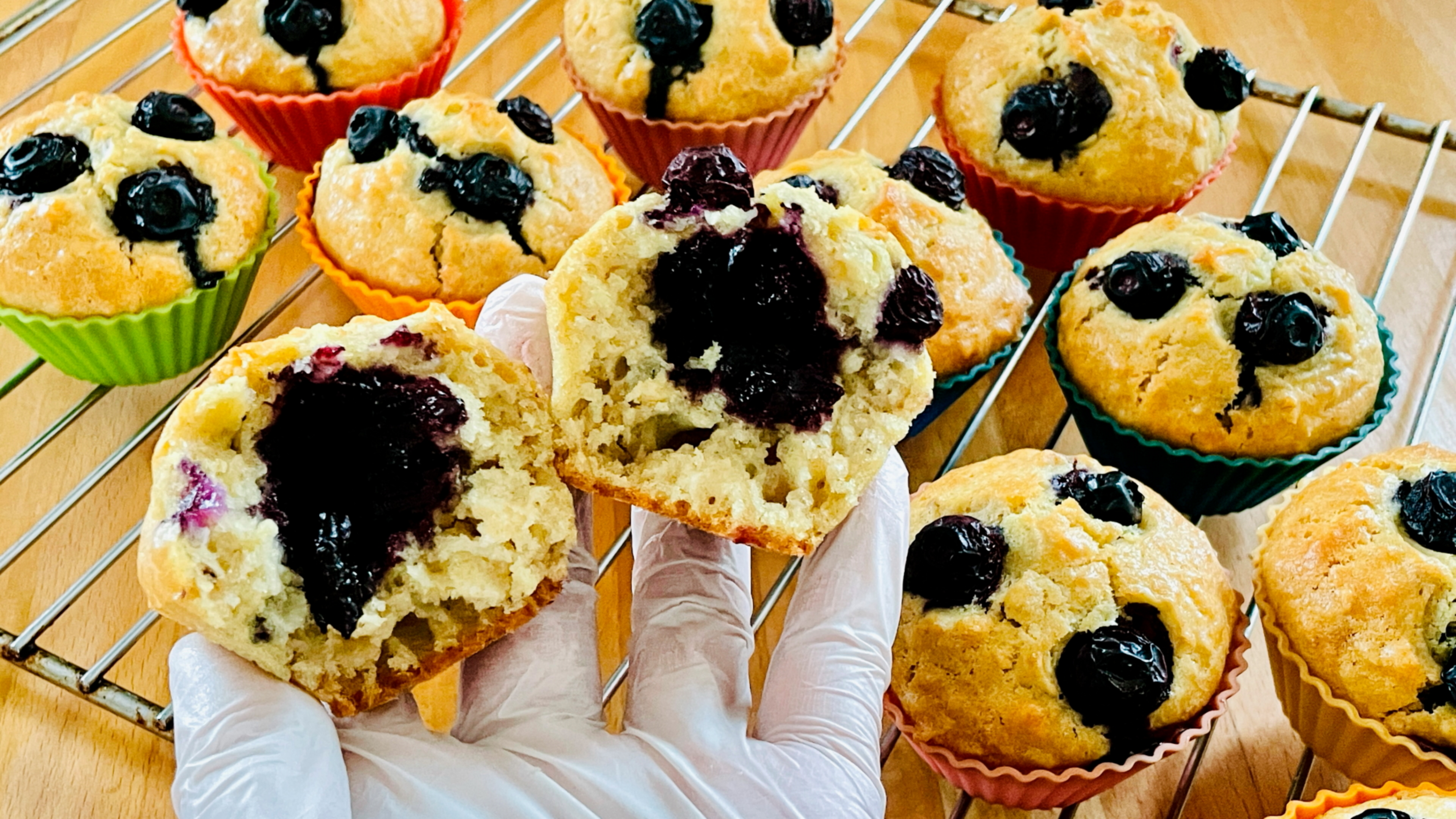 蓝莓燕麦马芬|不用黄油不打发无泡打粉,搅搅就烘烤,爆浆又松软