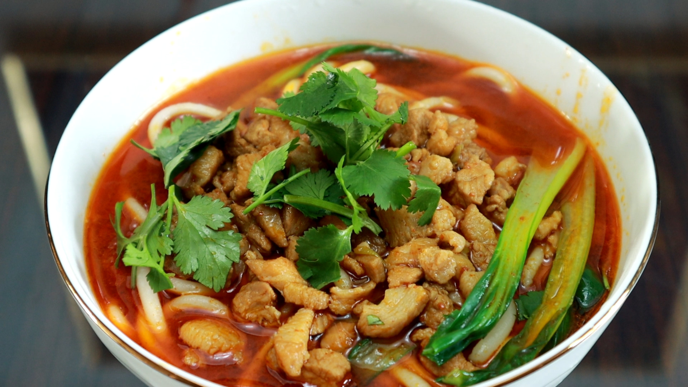 难怪饭店的臊子面那么好吃，原来做法诀窍这么简单，学会可以开店