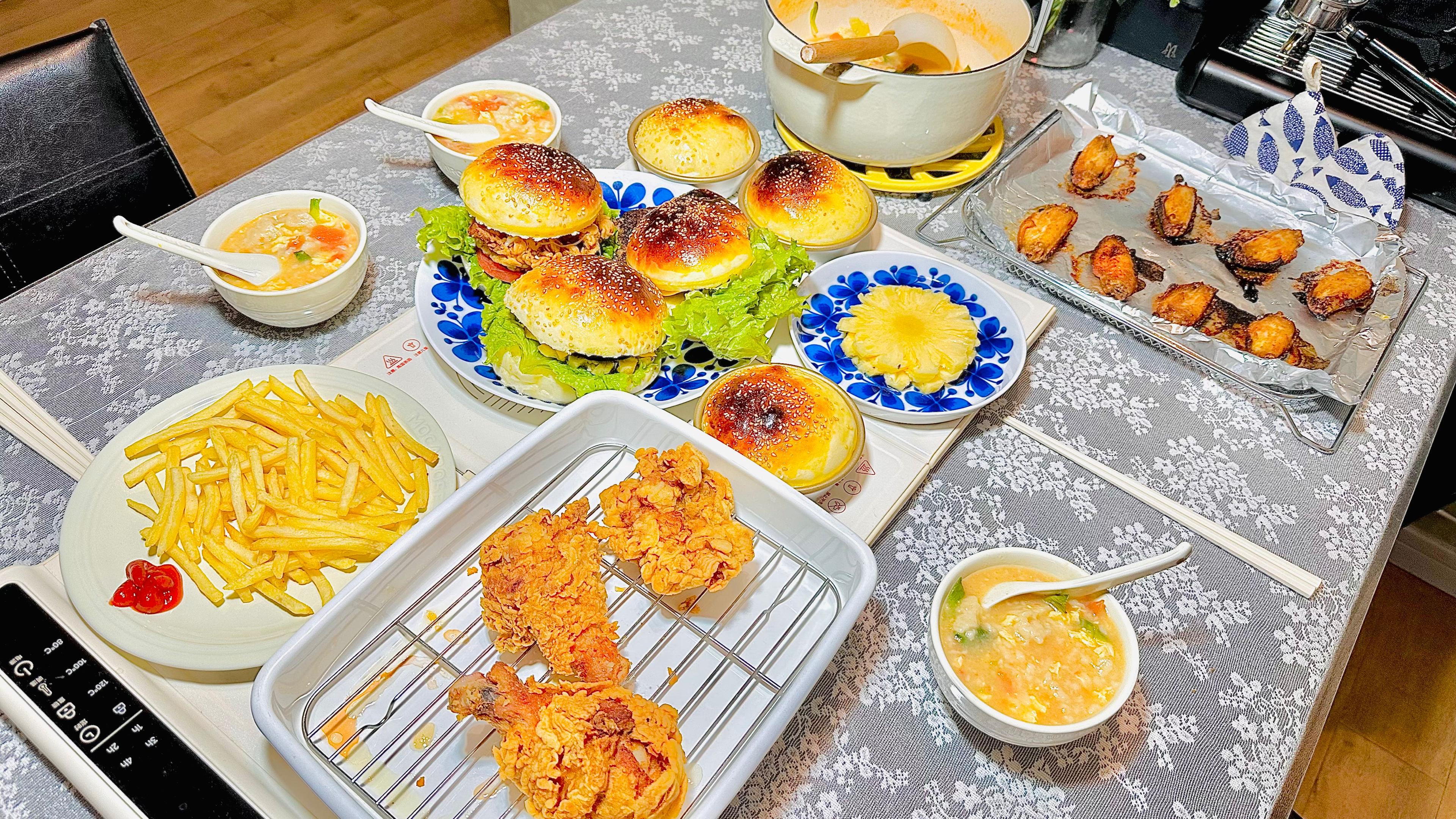 因为这个汉堡我在单位出名了,一口爆汁的牛肉饼,原来有秘诀