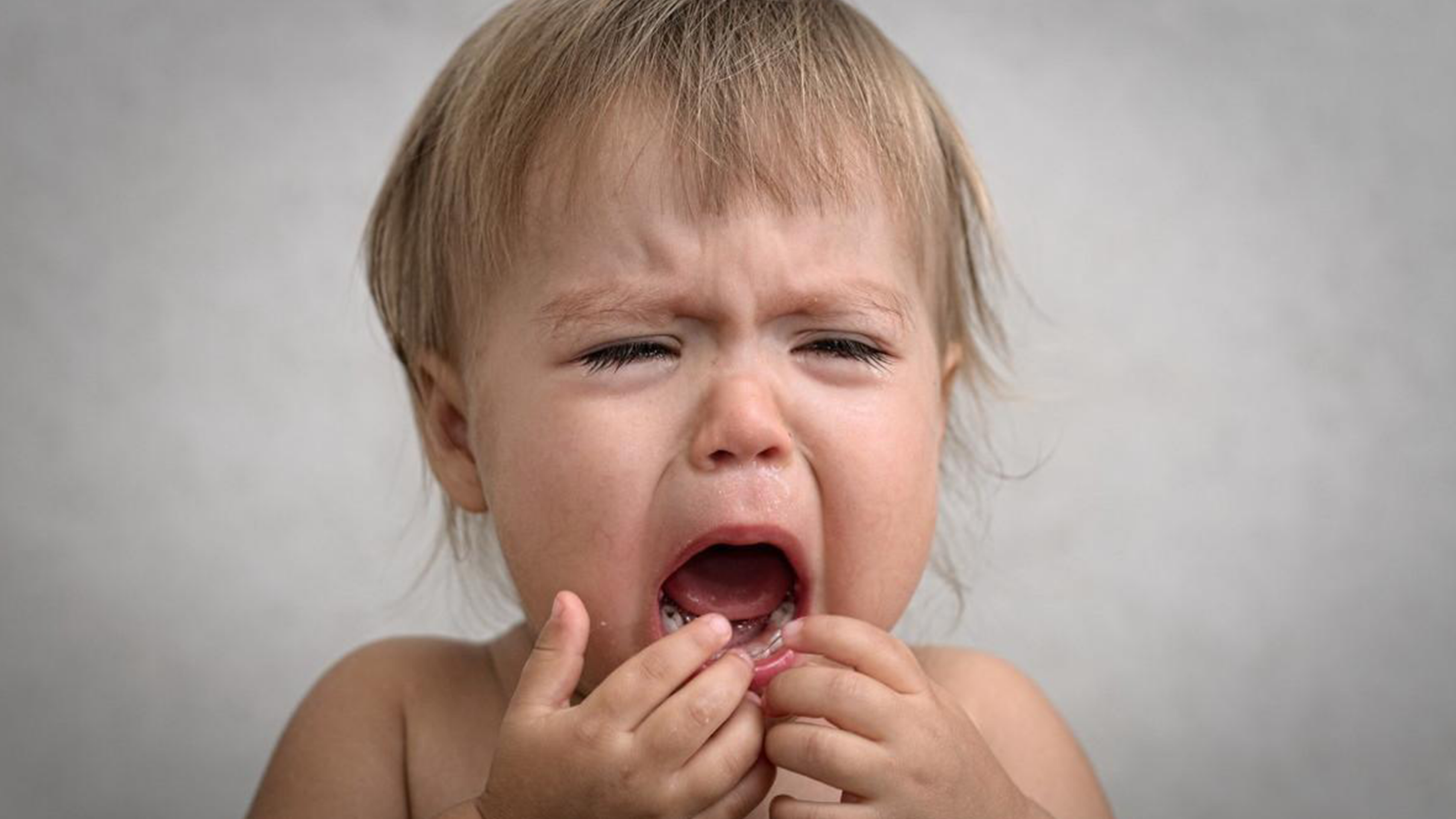 小儿口疮发作,身体会有3种奇怪“表现”,家长千万别大意!