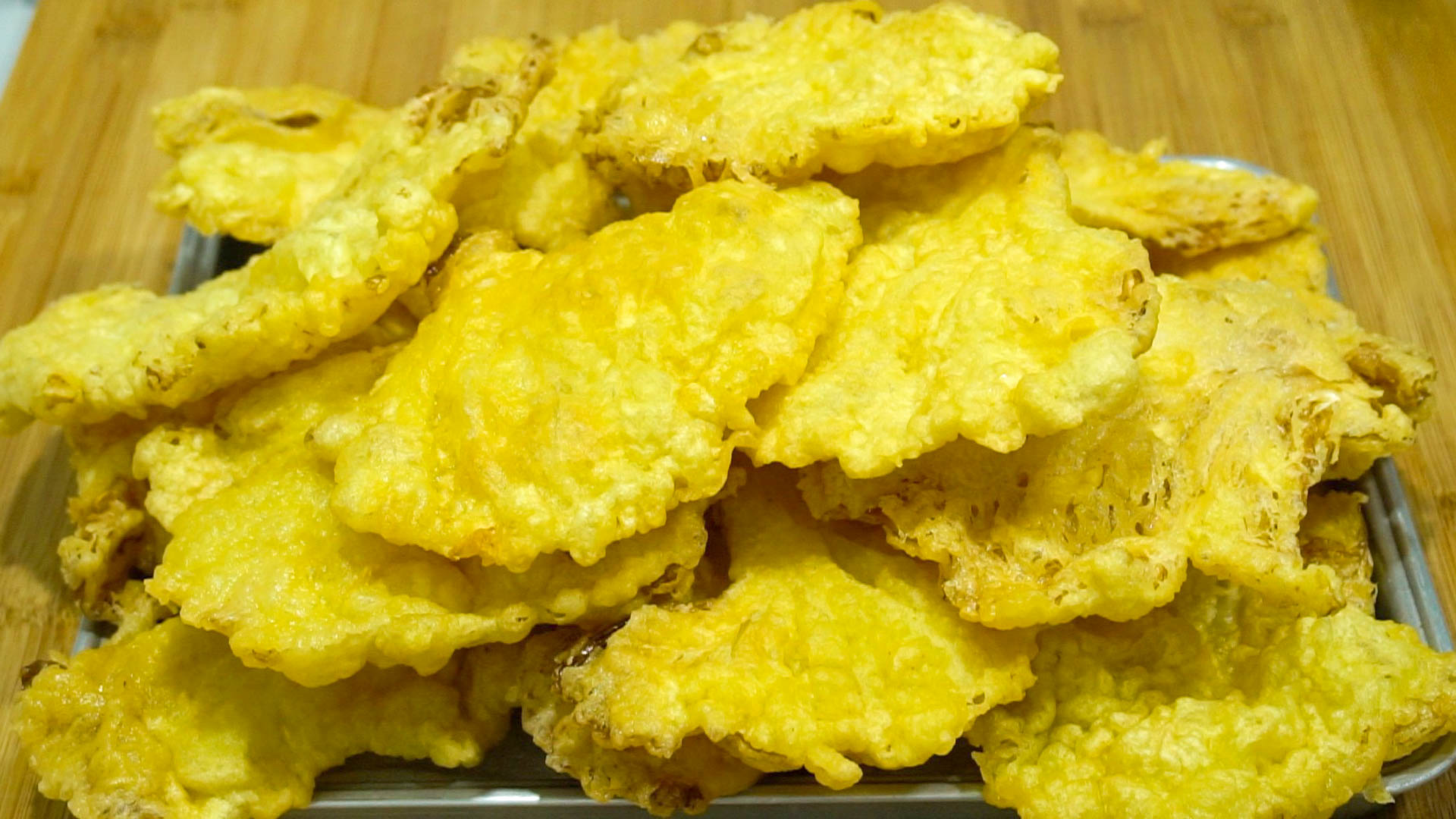 酸菜这吃法好多人没见过，只要简单2步，酸香酥脆，咬一口直掉渣