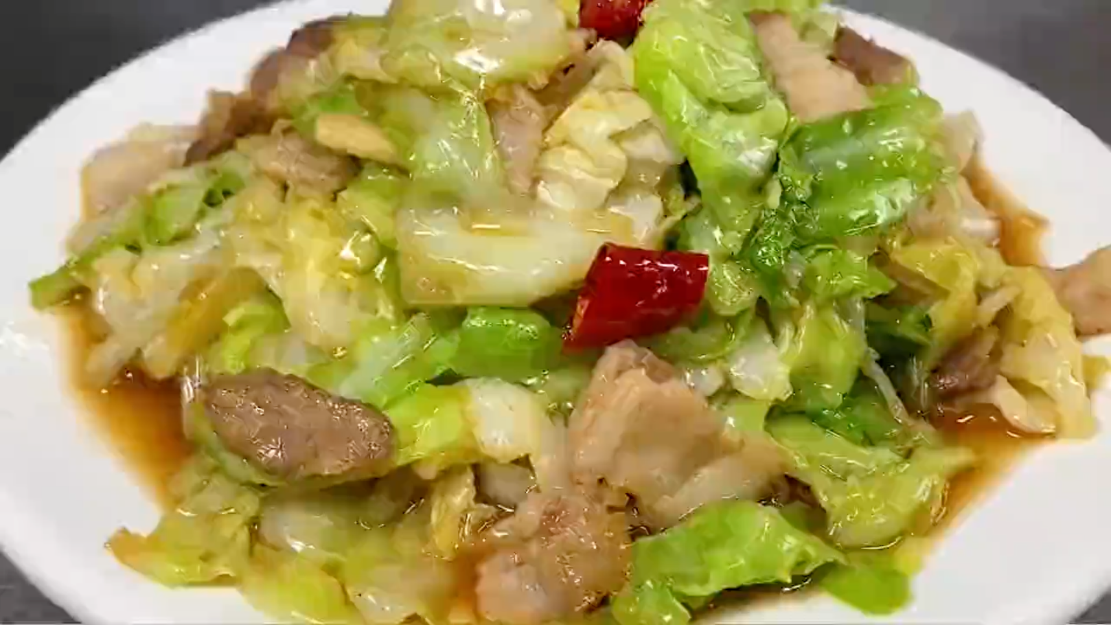 包菜炒肉片的家常做法