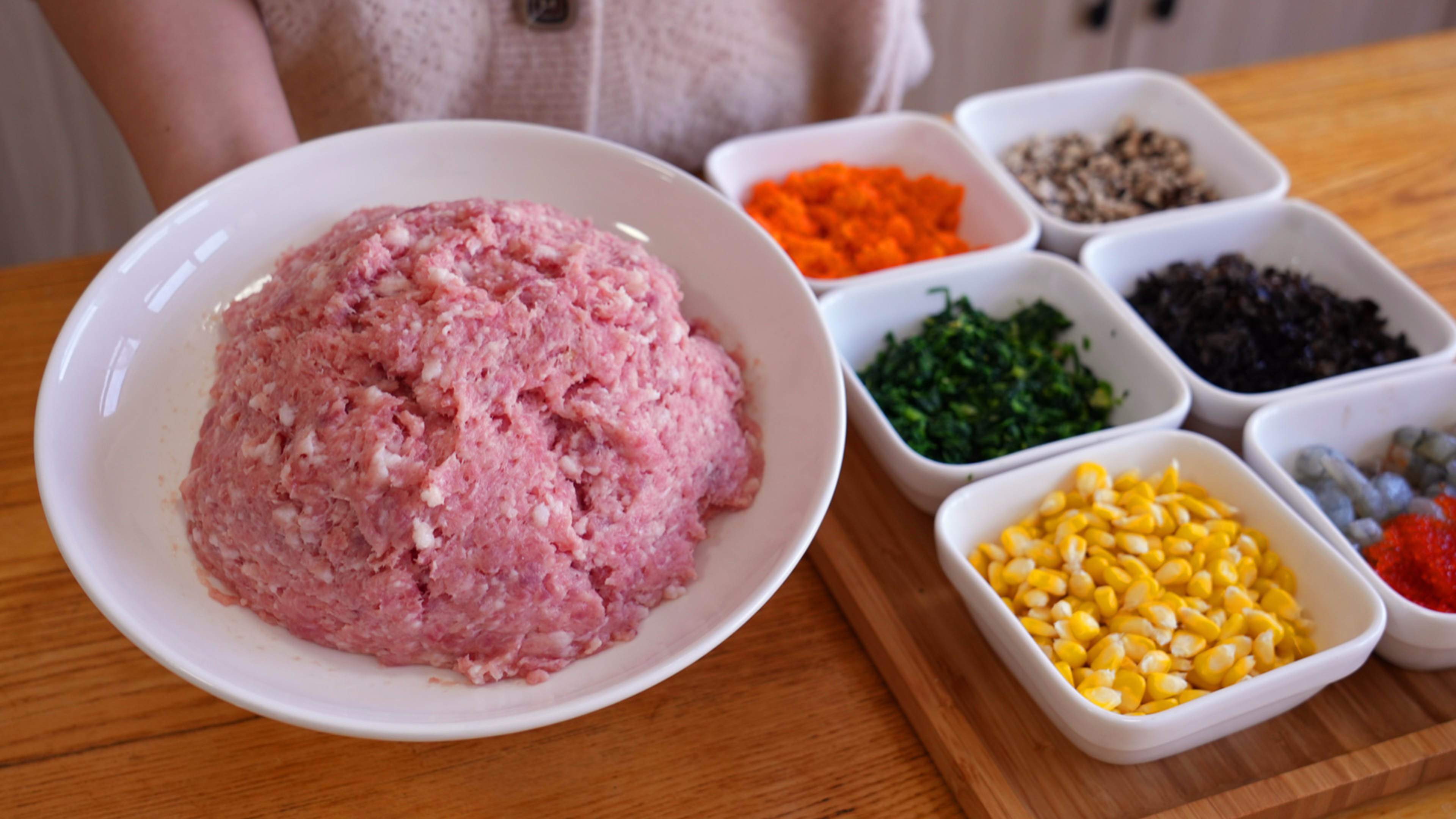 想吃饺子馄饨不会调馅，试试鲜肉馅百搭做法，鲜嫩美味