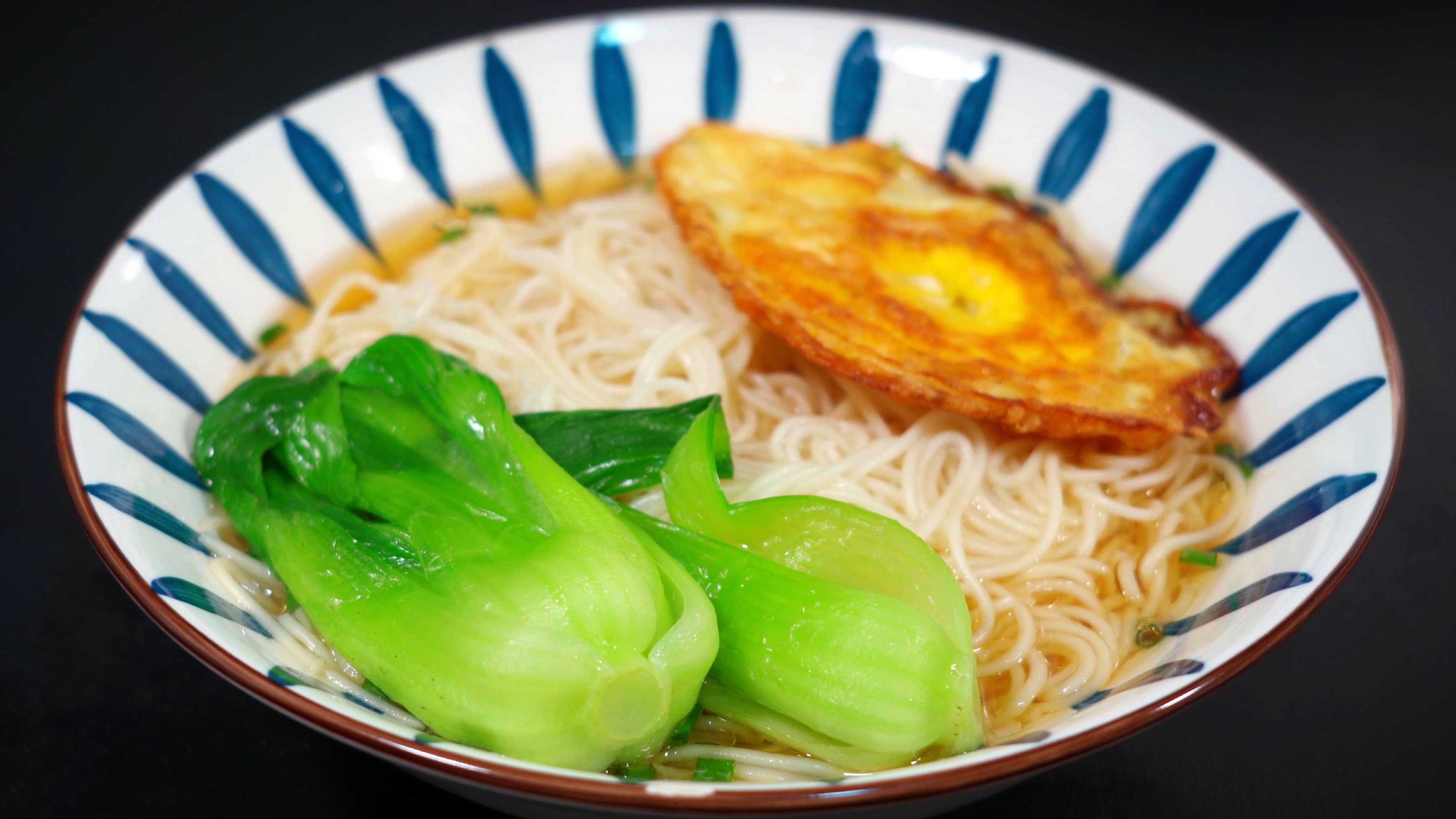 清汤面怎么做才好吃？教你2种清汤面汤底做法，做法简单汤鲜味美