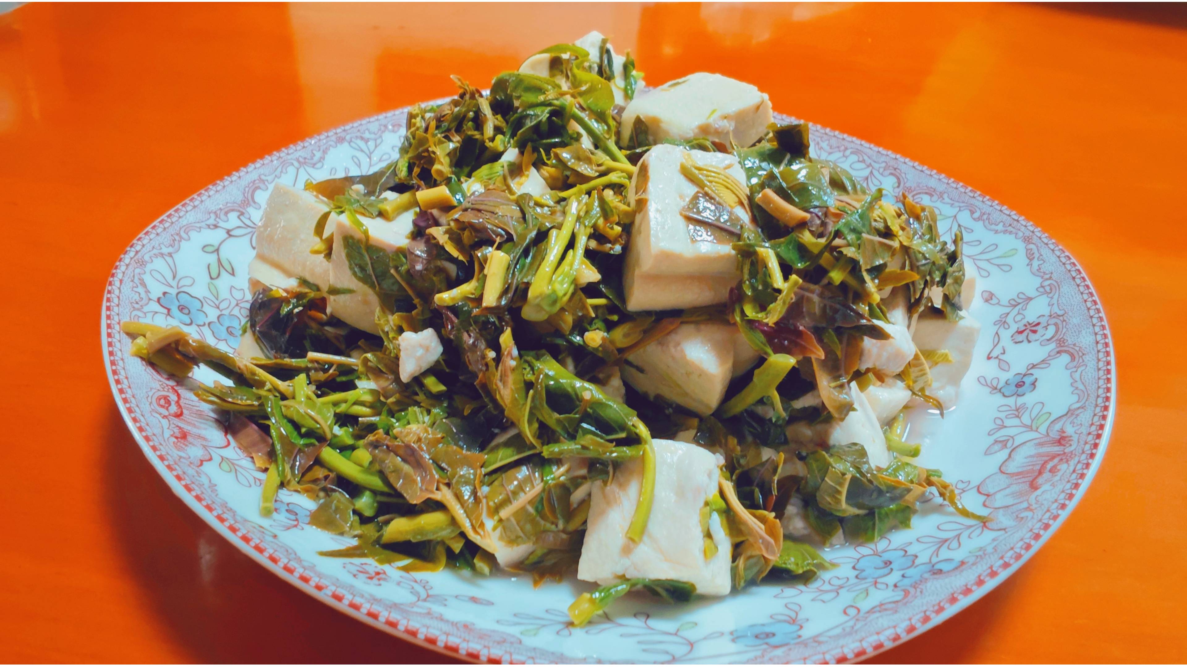 香椿芽拌豆腐只放3样调味料,正宗做法满屋飘香,这才是春天味道